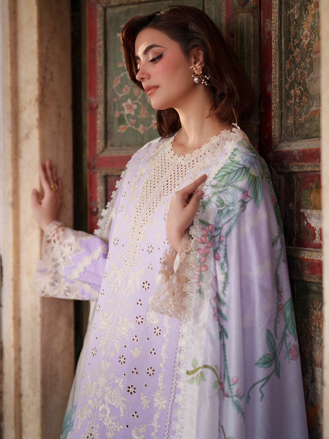 Mahnur | Nilofer Luxury Lawn 26 | NL-05 - by Libasekhas UK - Registered Vendor of : Mahnur - 100% Original Designer Dress