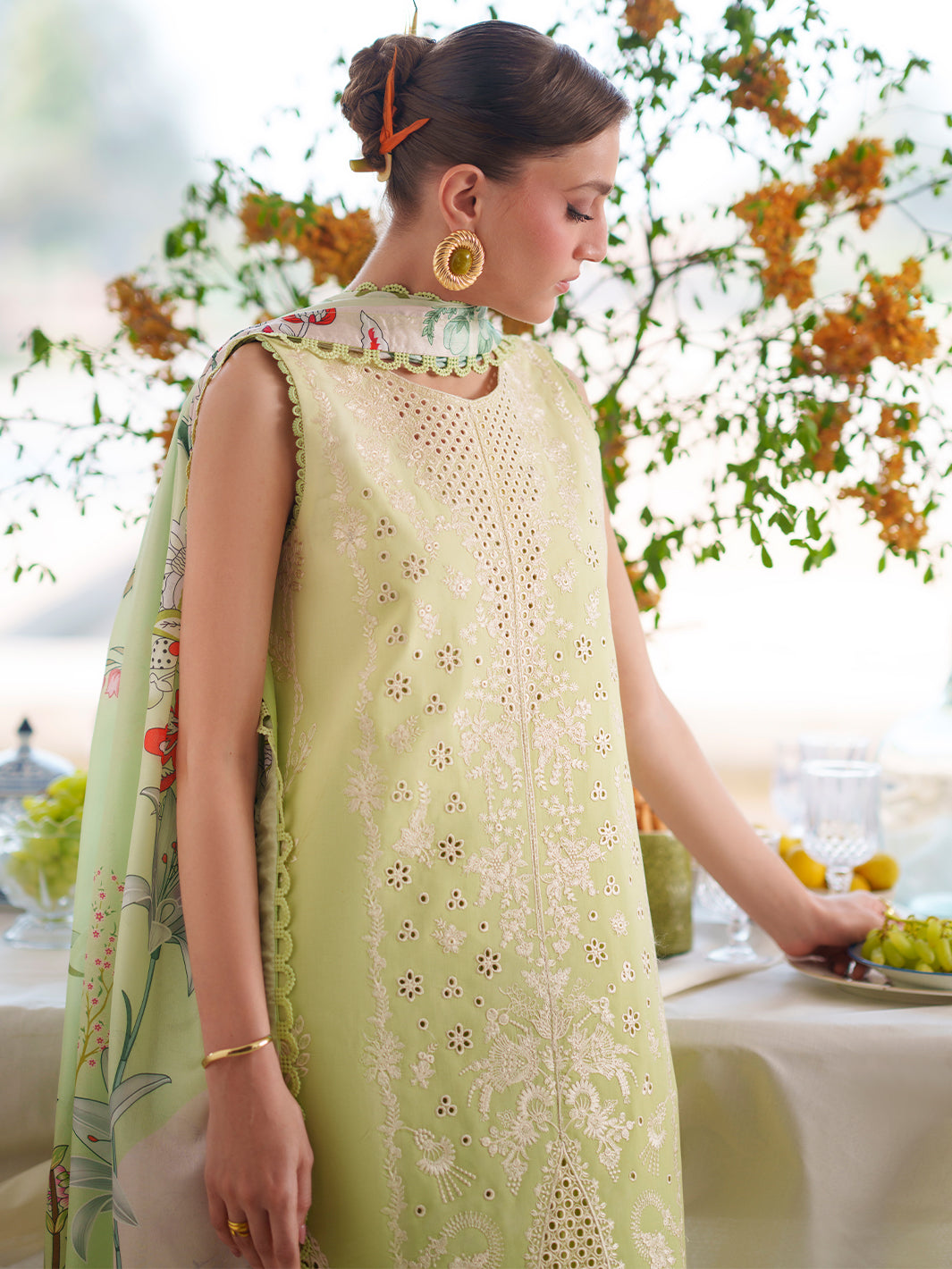 Mahnur | Nilofer Luxury Lawn 26 | NL-06 - by Libasekhas UK - Registered Vendor of : Mahnur - 100% Original Designer Dress