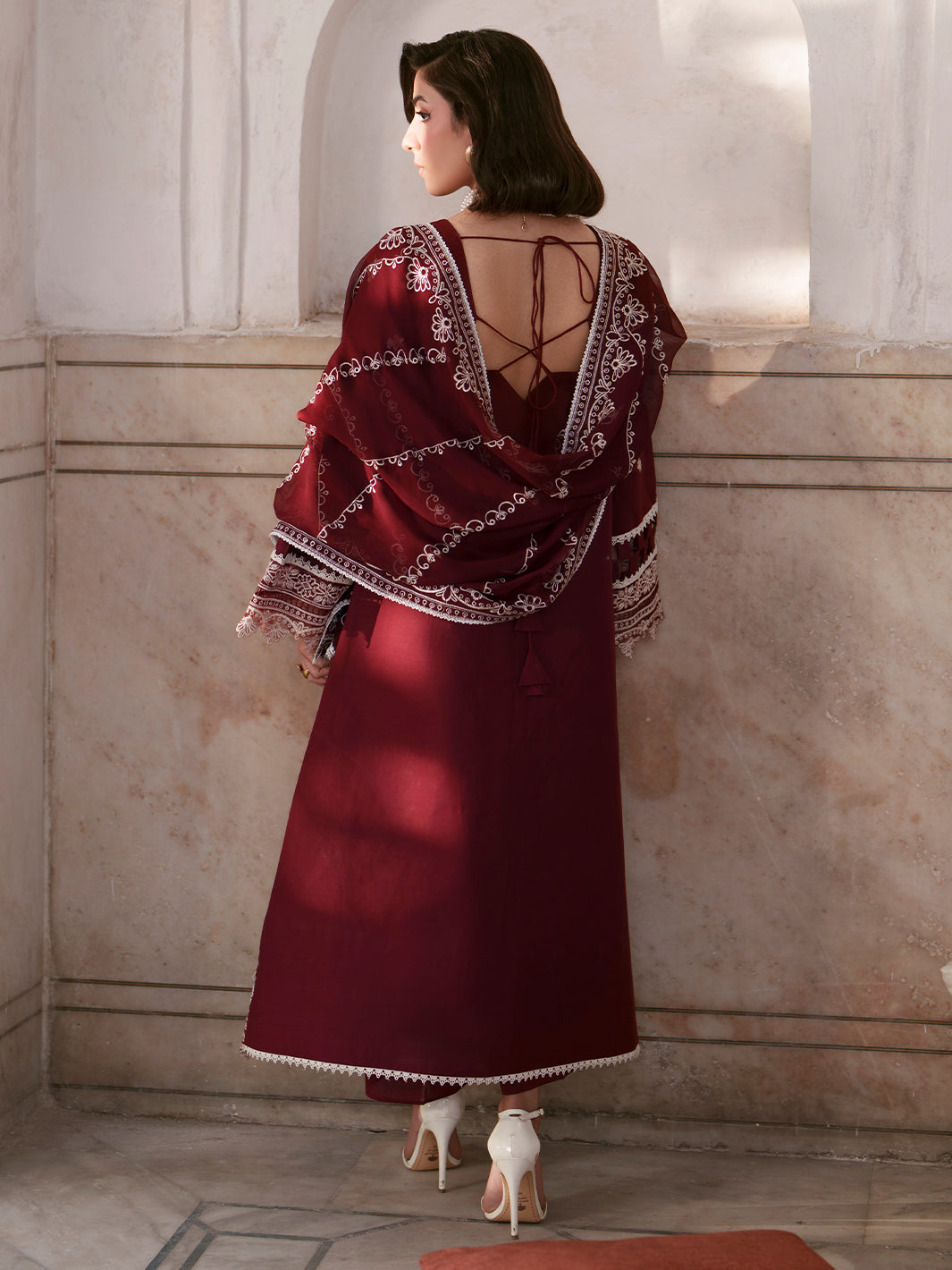 Mahnur | Nilofer Luxury Lawn 26 | NL-08 - by Libasekhas UK - Registered Vendor of : Mahnur - 100% Original Designer Dress