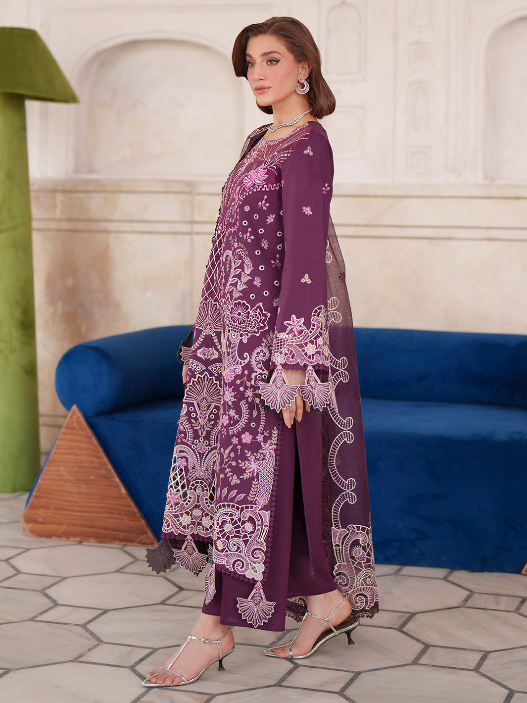 Mahnur | Nilofer Luxury Lawn 26 | NL-10 - by Libasekhas UK - Registered Vendor of : Mahnur - 100% Original Designer Dress