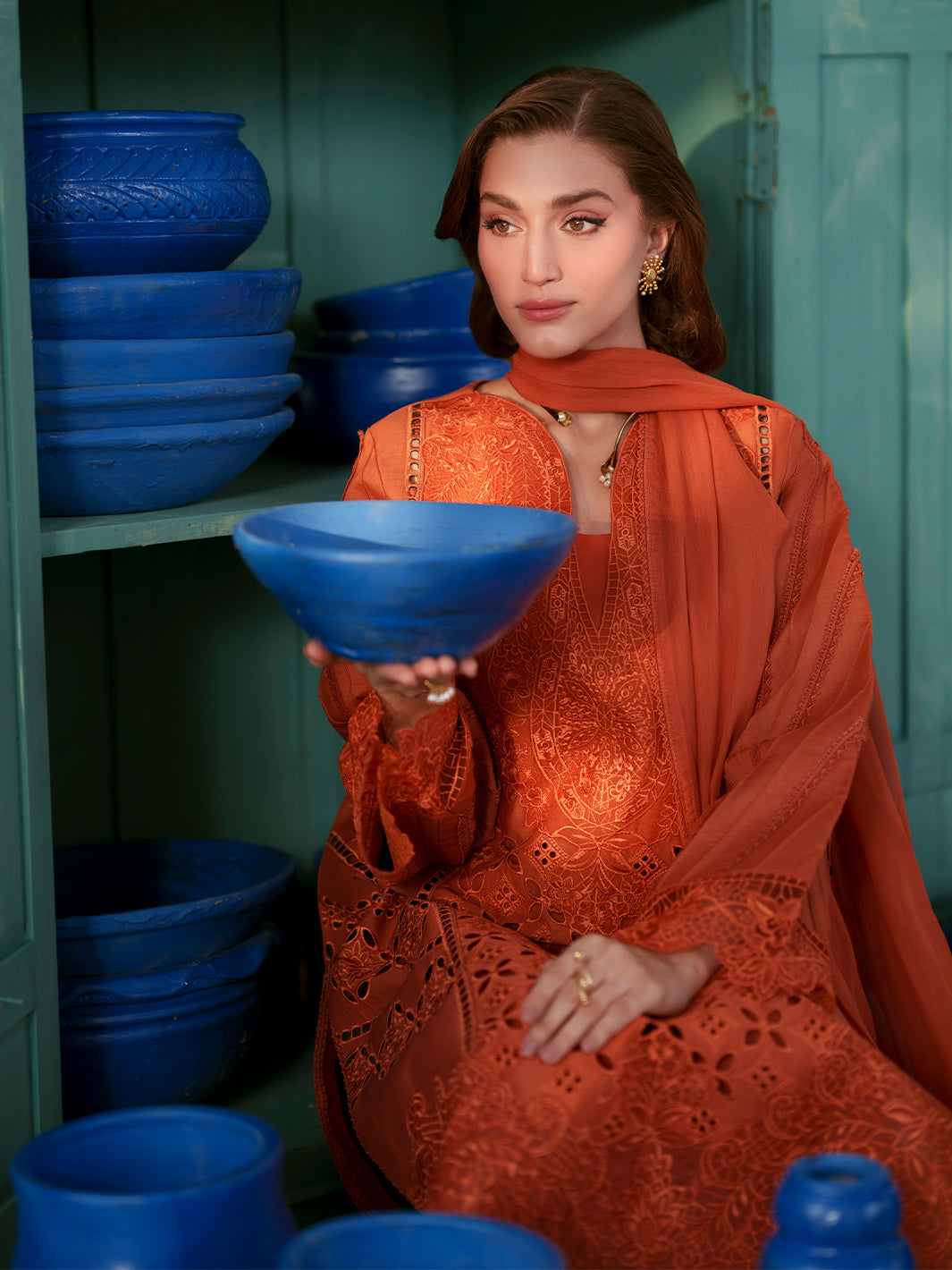 Mahnur | Nilofer Luxury Lawn 26 | NL-11 - by Libasekhas UK - Registered Vendor of : Mahnur - 100% Original Designer Dress