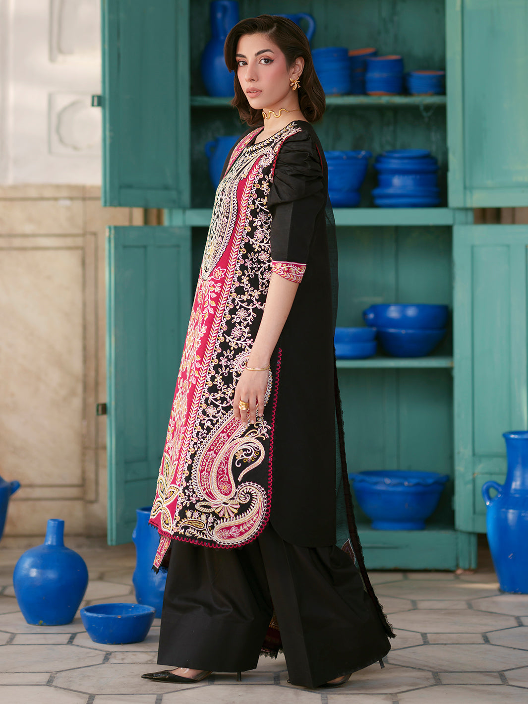 Mahnur | Nilofer Luxury Lawn 26 | NL-12 - by Libasekhas UK - Registered Vendor of : Mahnur - 100% Original Designer Dress
