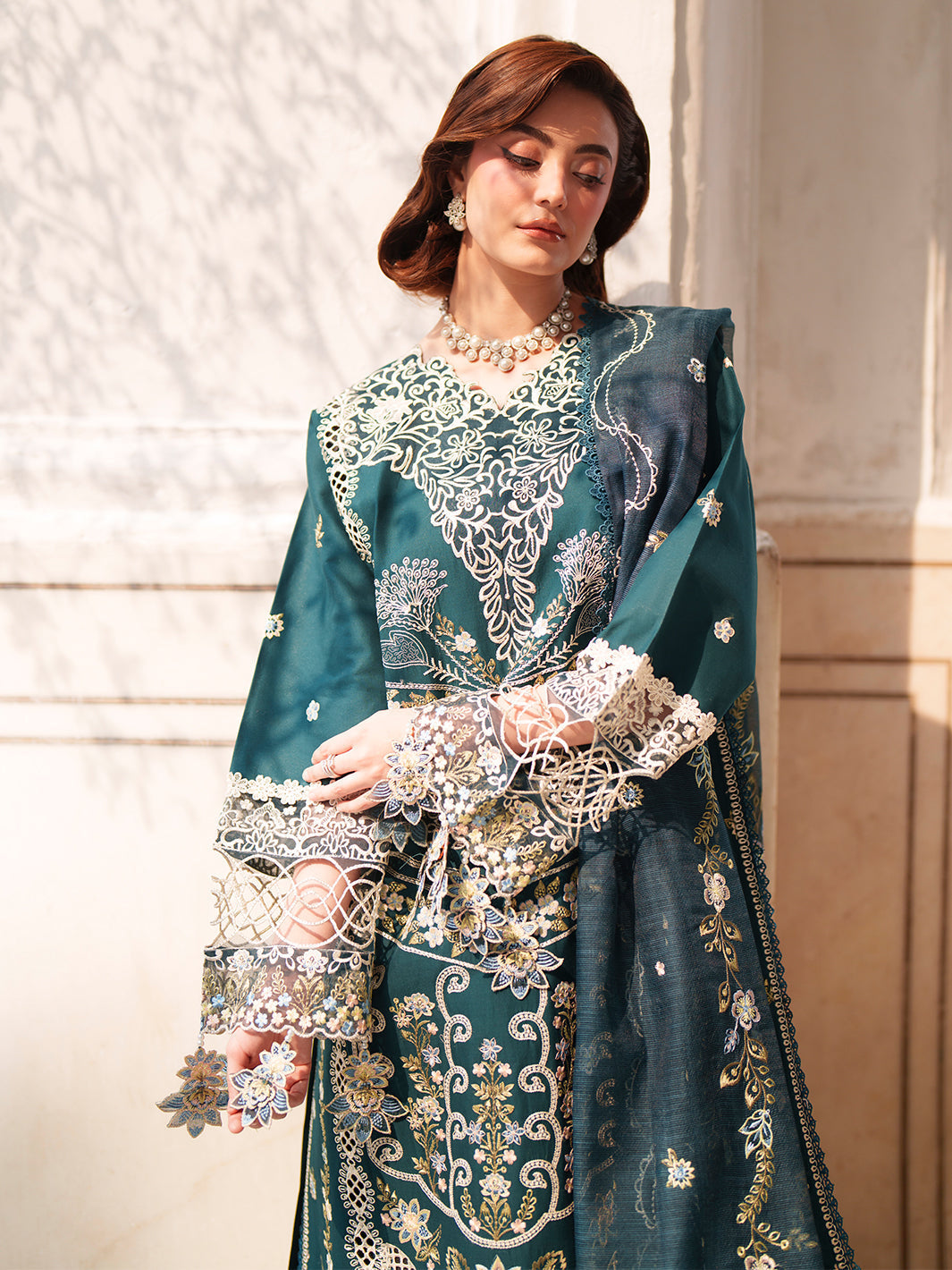 Mahnur | Nilofer Luxury Lawn 26 | NL-13 - by Libasekhas UK - Registered Vendor of : Mahnur - 100% Original Designer Dress