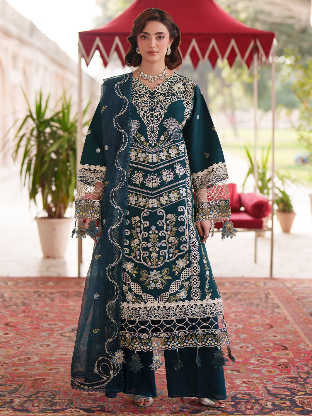 Mahnur | Nilofer Luxury Lawn 26 | NL-13 - by Libasekhas UK - Registered Vendor of : Mahnur - 100% Original Designer Dress