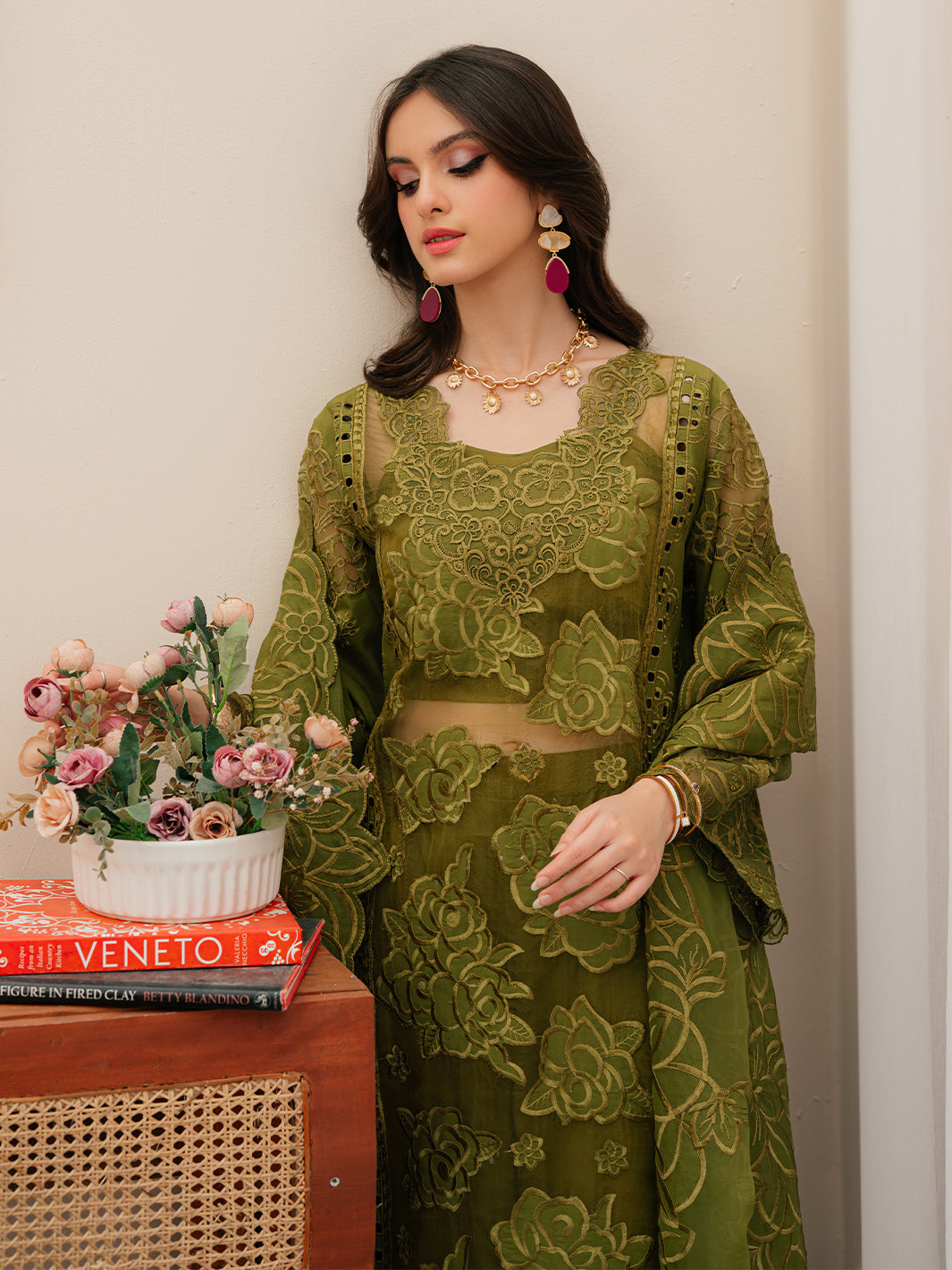 Mahnur | Allenura Luxury Lawn 24 | REVERIE - by - Libasekhas UK - Registered Vendor of : Mahnur - 100% Original Designer Dresss