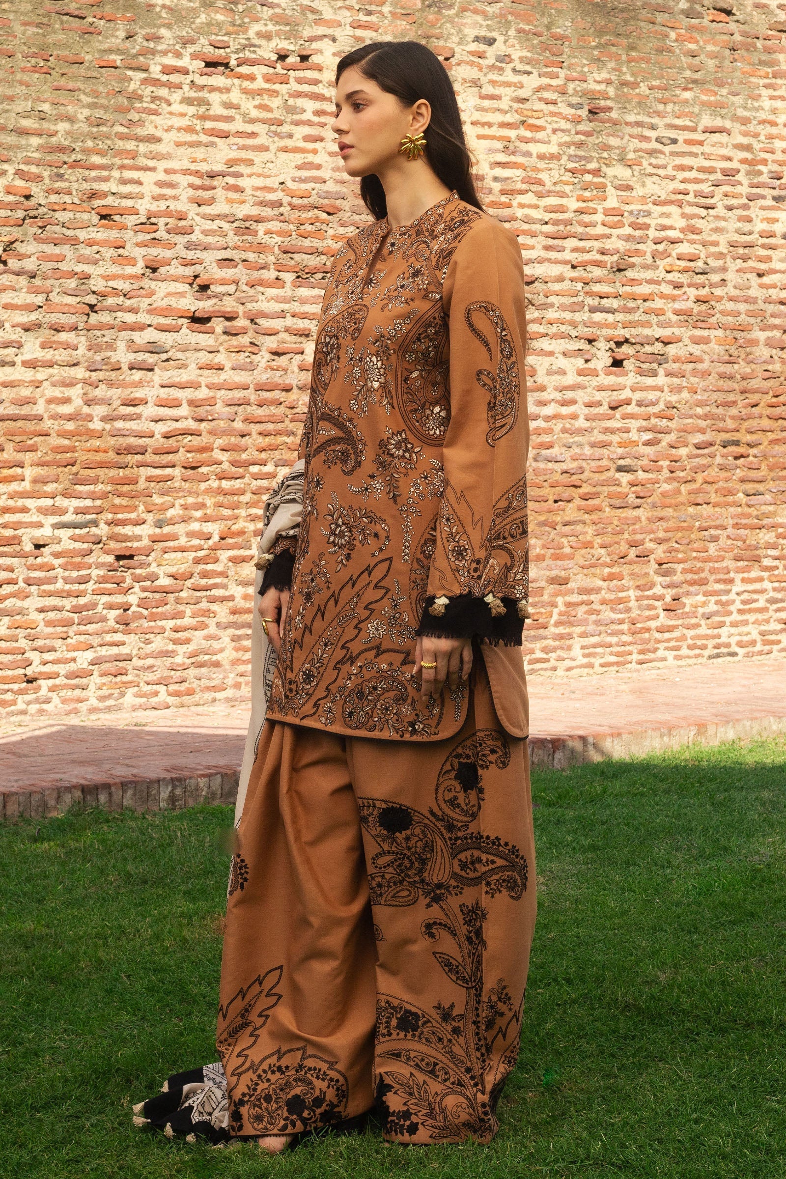 Zara Shahjahan | Winter 24 |  ROYA-D6 - by - Libasekhas UK - Registered Vendor of : Zara Sahjahan - 100% Original Designer Dresss