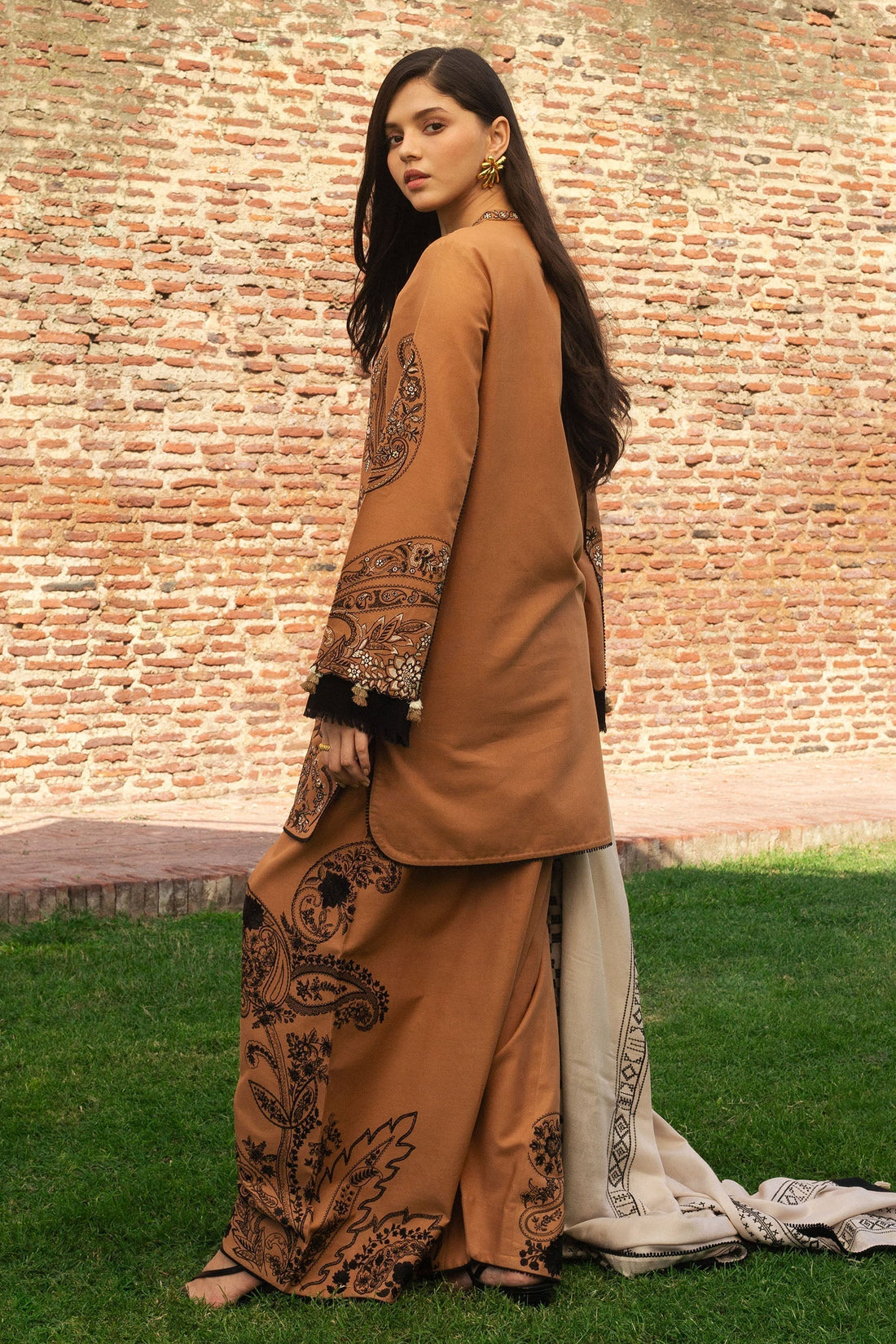 Zara Shahjahan | Winter 24 |  ROYA-D6 - by - Libasekhas UK - Registered Vendor of : Zara Sahjahan - 100% Original Designer Dresss