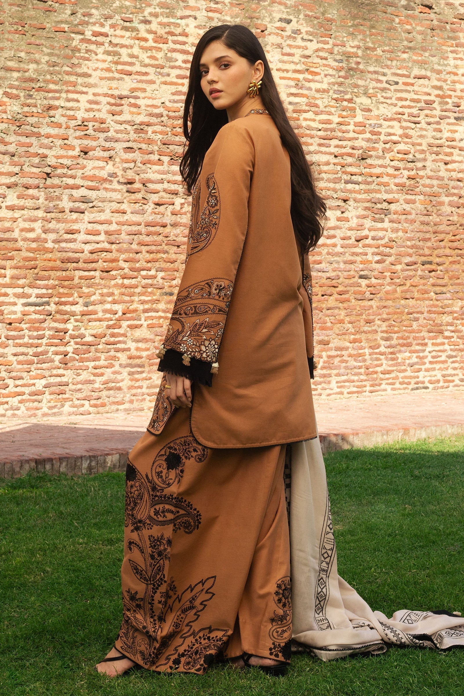 Zara Shahjahan | Winter 24 |  ROYA-D6 - by - Libasekhas UK - Registered Vendor of : Zara Sahjahan - 100% Original Designer Dresss