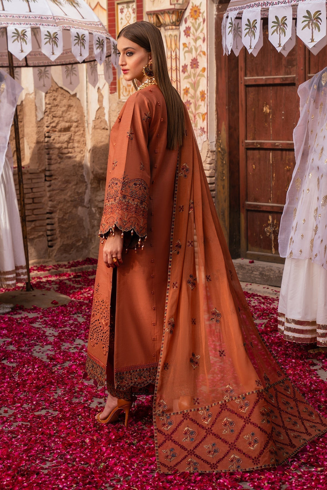 Alizeh | Rawayat Luxury Lawn 24 | Manat - by - Libasekhas UK - Registered Vendor of : Alizeh - 100% Original Designer Dresss