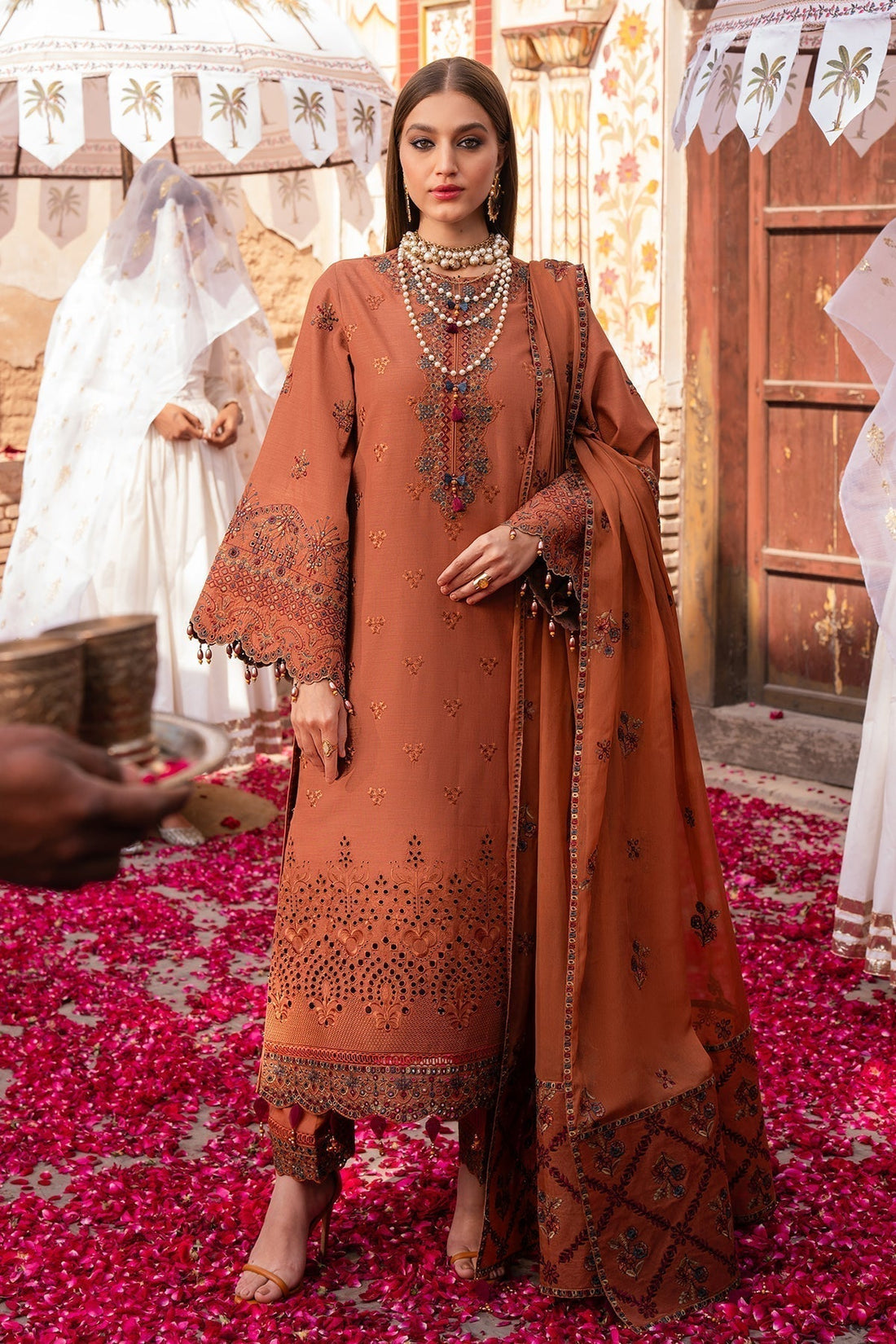 Alizeh | Rawayat Luxury Lawn 24 | Manat - by - Libasekhas UK - Registered Vendor of : Alizeh - 100% Original Designer Dresss