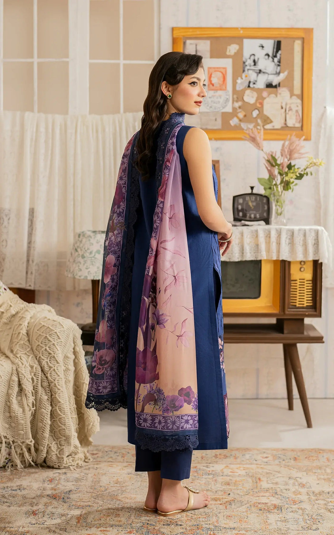 Asifa and Nabeel | Meraki Vintage 25 | Resham (MVL25-18) - by - Libasekhas UK - Registered Vendor of : Asifa and Nabeel - 100% Original Designer Dresss