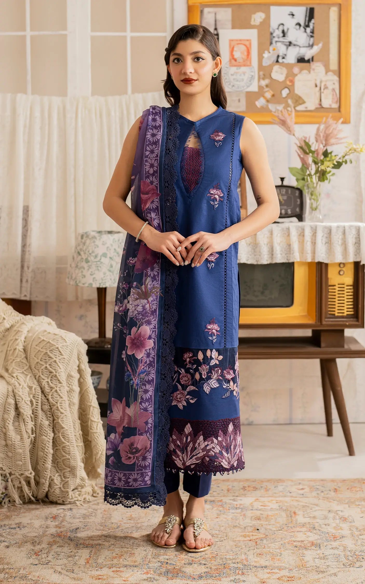Asifa and Nabeel | Meraki Vintage 25 | Resham (MVL25-18) - by - Libasekhas UK - Registered Vendor of : Asifa and Nabeel - 100% Original Designer Dresss