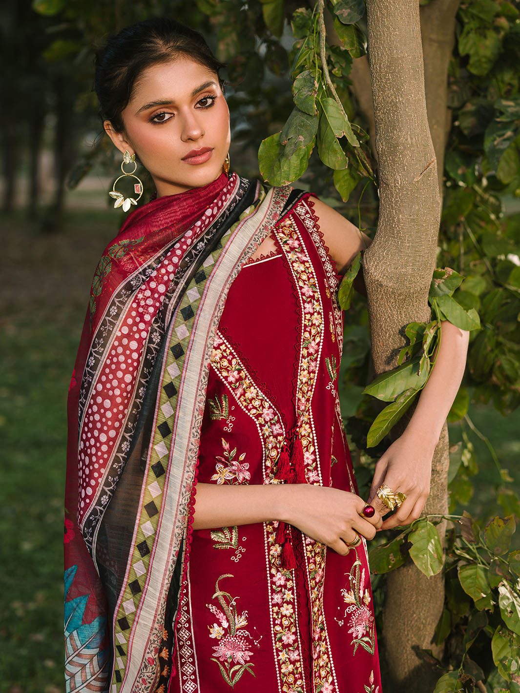 Mahnur | Dahlia Luxury Lawn 25 | Rosina - by - Libasekhas UK - Registered Vendor of : Mahnur - 100% Original Designer Dresss