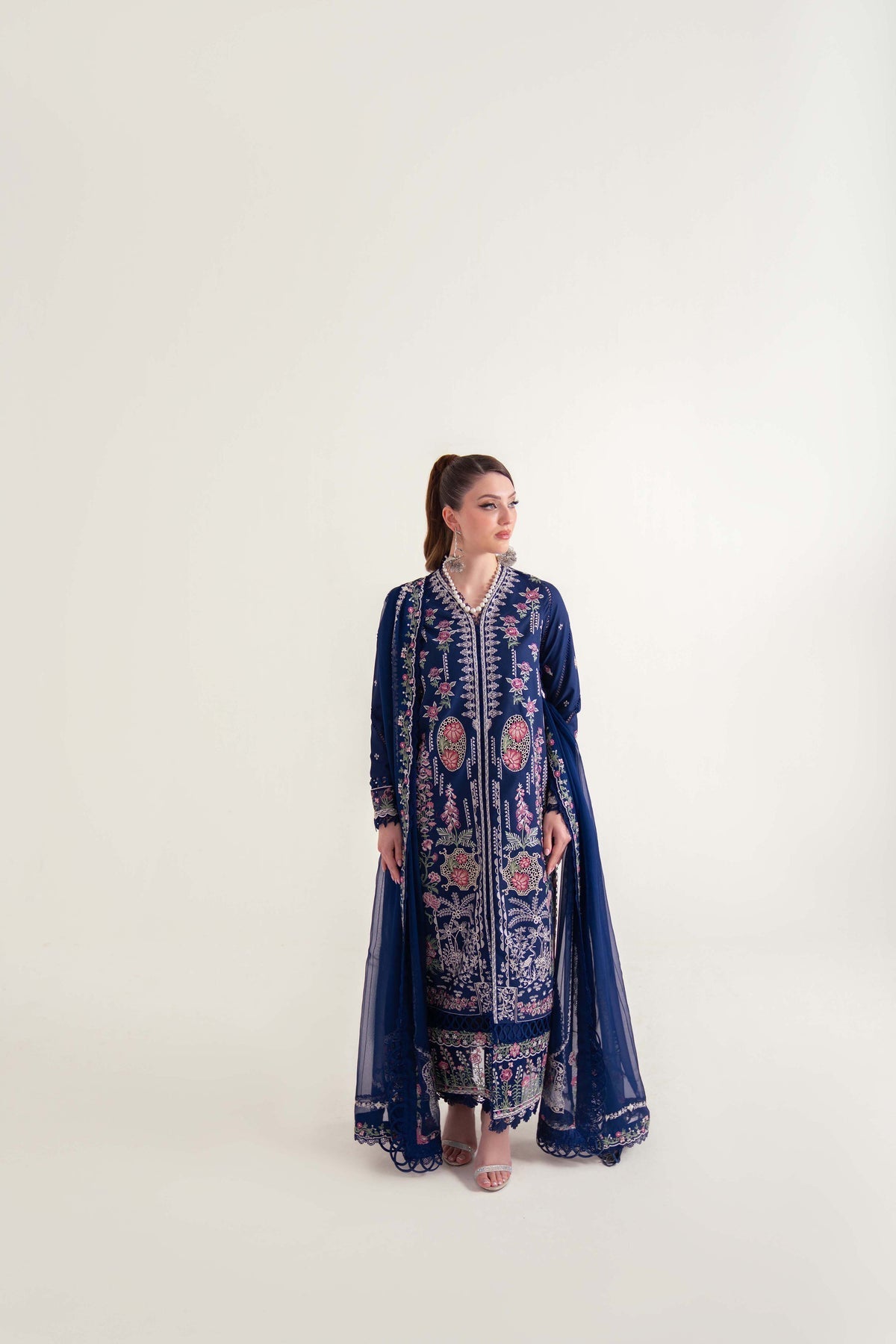 Sable Vogue | Luxury Lawn 25 | SL-07-25-V2 - by - Libasekhas UK - Registered Vendor of : Sable Vogue - 100% Original Designer Dresss