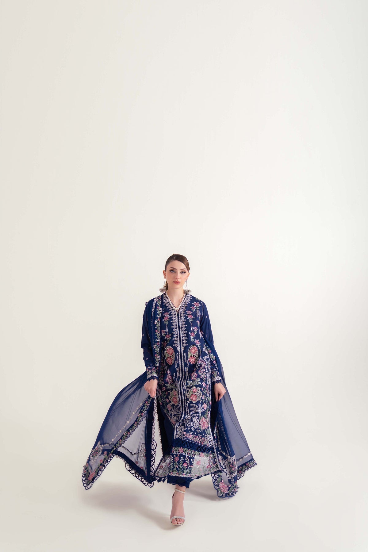 Sable Vogue | Luxury Lawn 25 | SL-07-25-V2 - by - Libasekhas UK - Registered Vendor of : Sable Vogue - 100% Original Designer Dresss