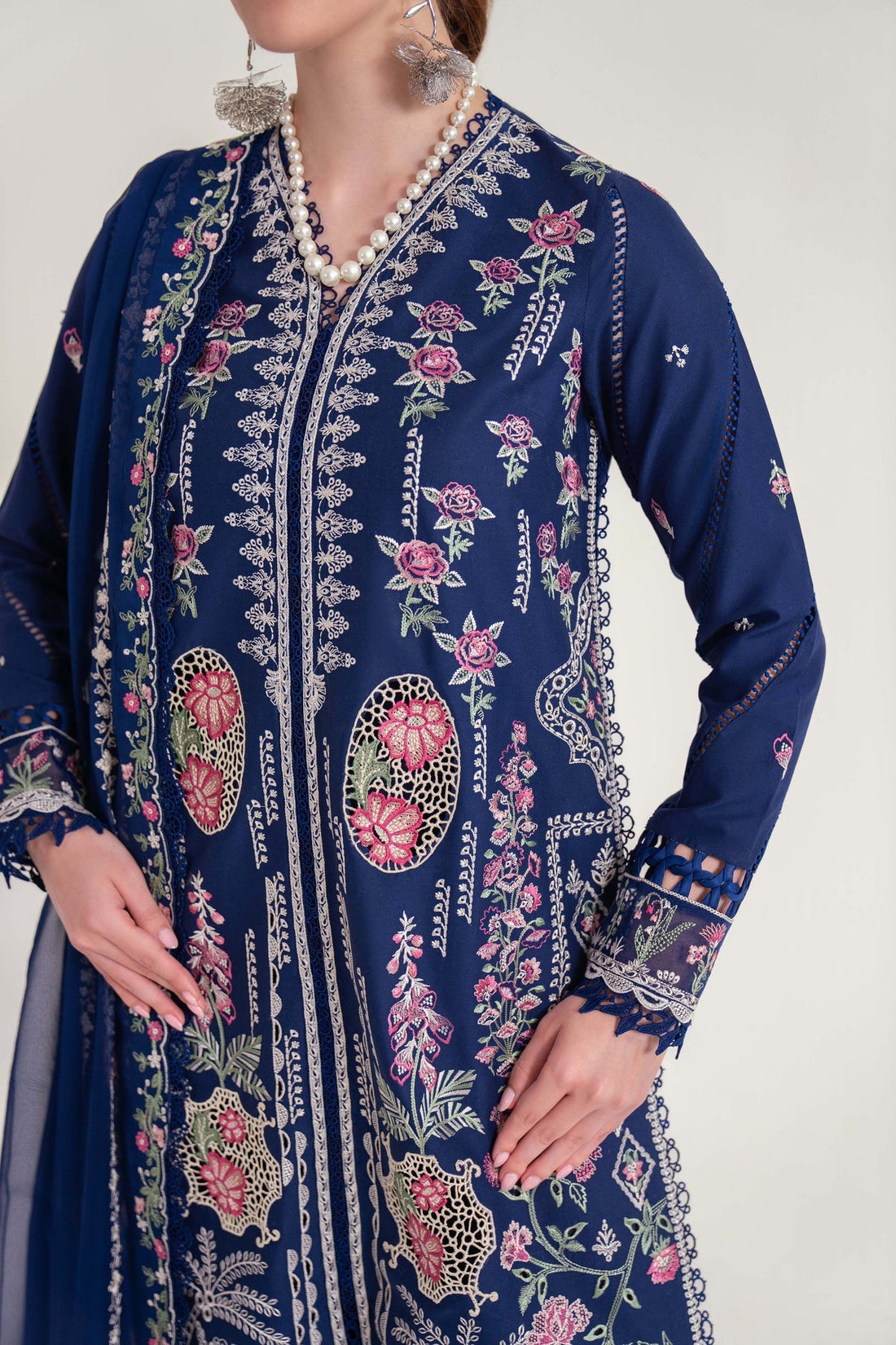 Sable Vogue | Luxury Lawn 25 | SL-07-25-V2 - by - Libasekhas UK - Registered Vendor of : Sable Vogue - 100% Original Designer Dresss
