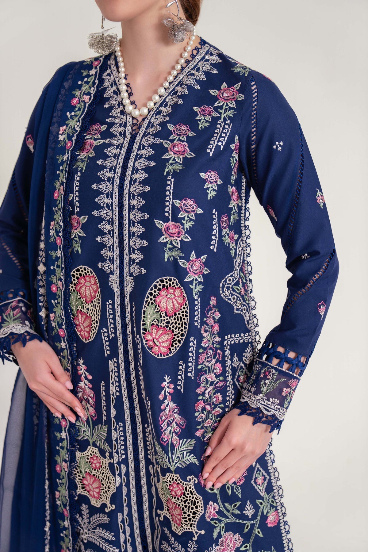Sable Vogue | Luxury Lawn 25 | SL-07-25-V2 - by - Libasekhas UK - Registered Vendor of : Sable Vogue - 100% Original Designer Dresss