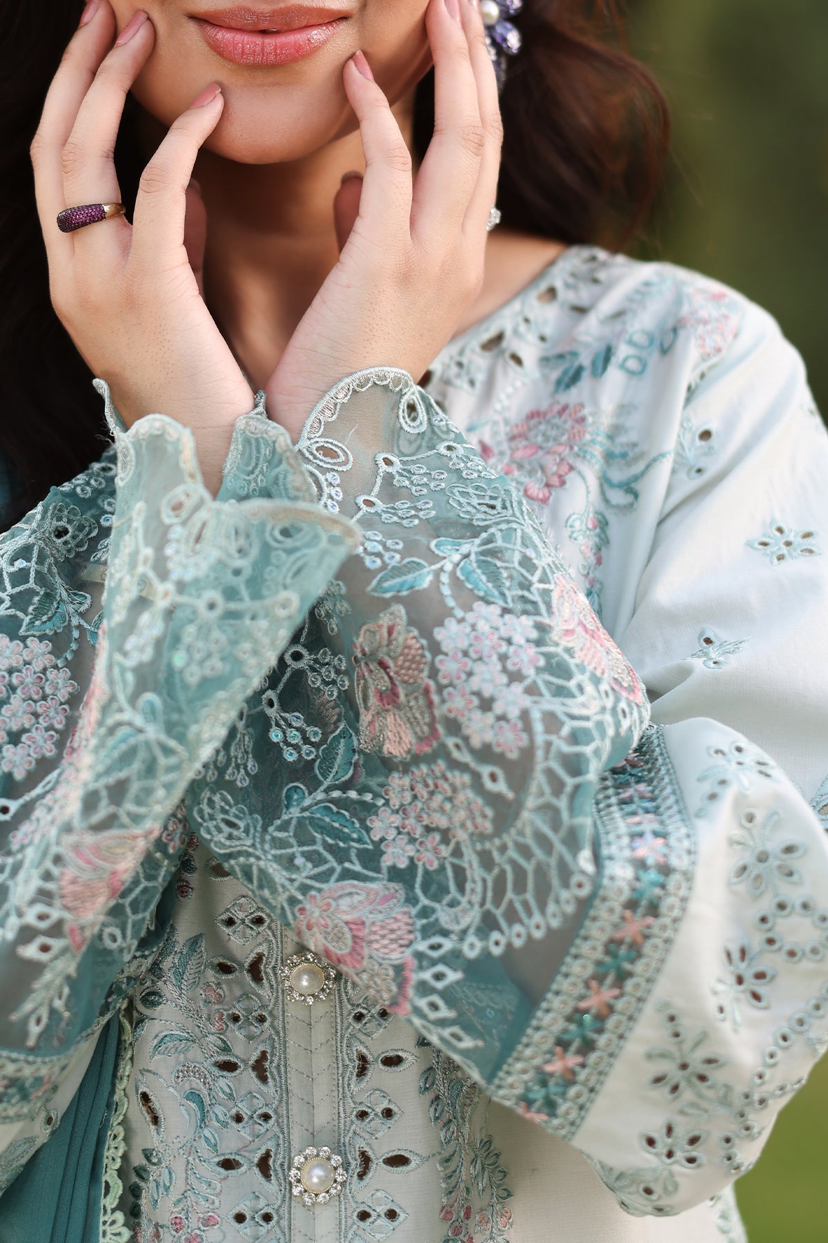 Imrozia Premium | Hayam Luxury Lawn 25 | SL 88 HIBA - by - Libasekhas UK - Registered Vendor of : Imrozia Premium - 100% Original Designer Dresss