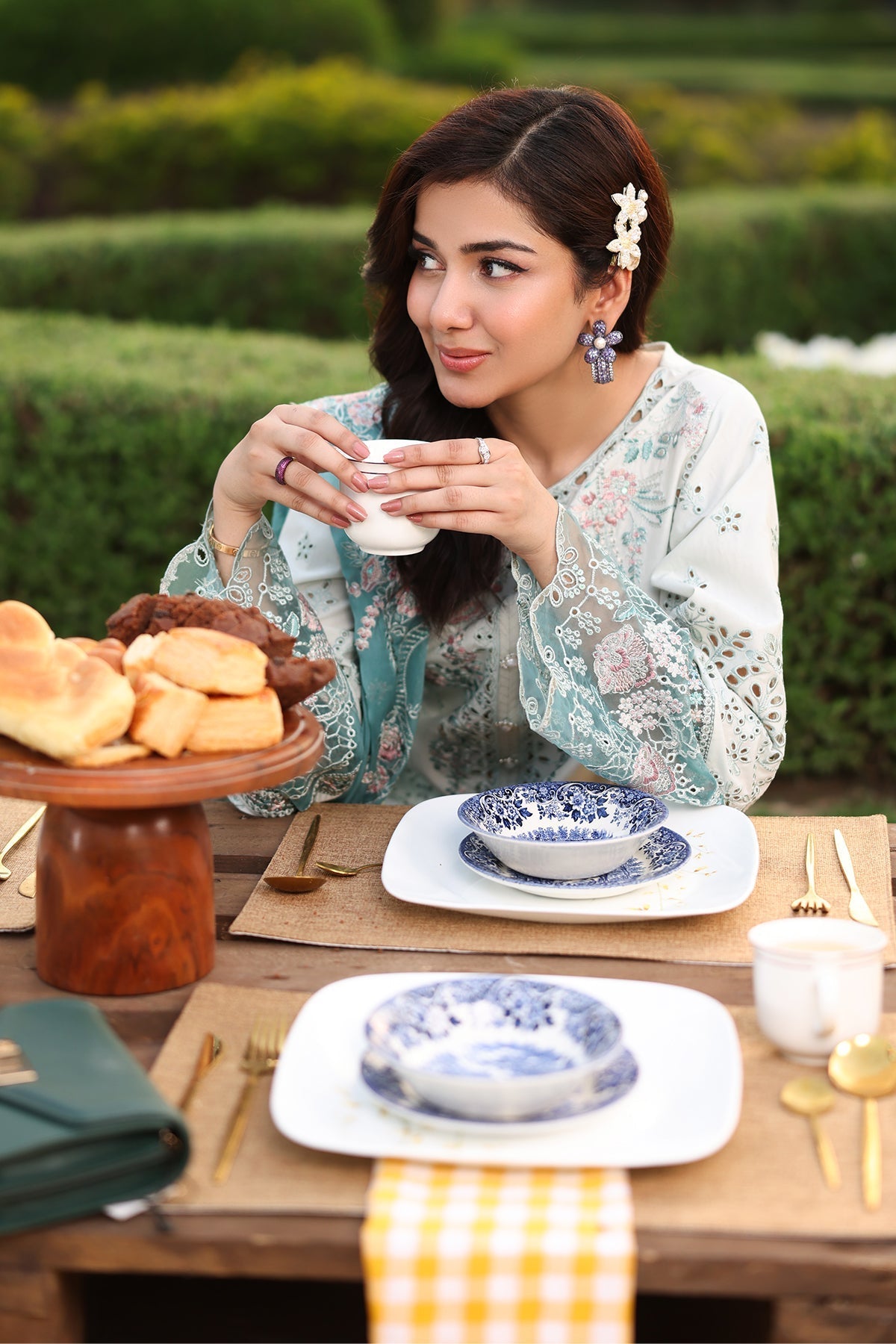 Imrozia Premium | Hayam Luxury Lawn 25 | SL 88 HIBA - by - Libasekhas UK - Registered Vendor of : Imrozia Premium - 100% Original Designer Dresss