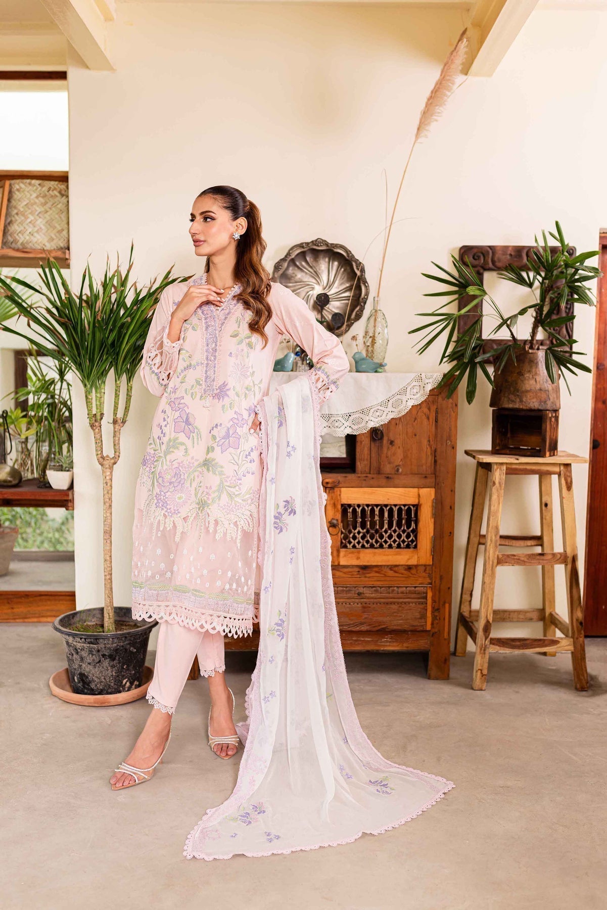 Sable Vogue | Shiree Lawn 24 | Rose Garden - by - Libasekhas UK - Registered Vendor of : Sable Vogue - 100% Original Designer Dresss