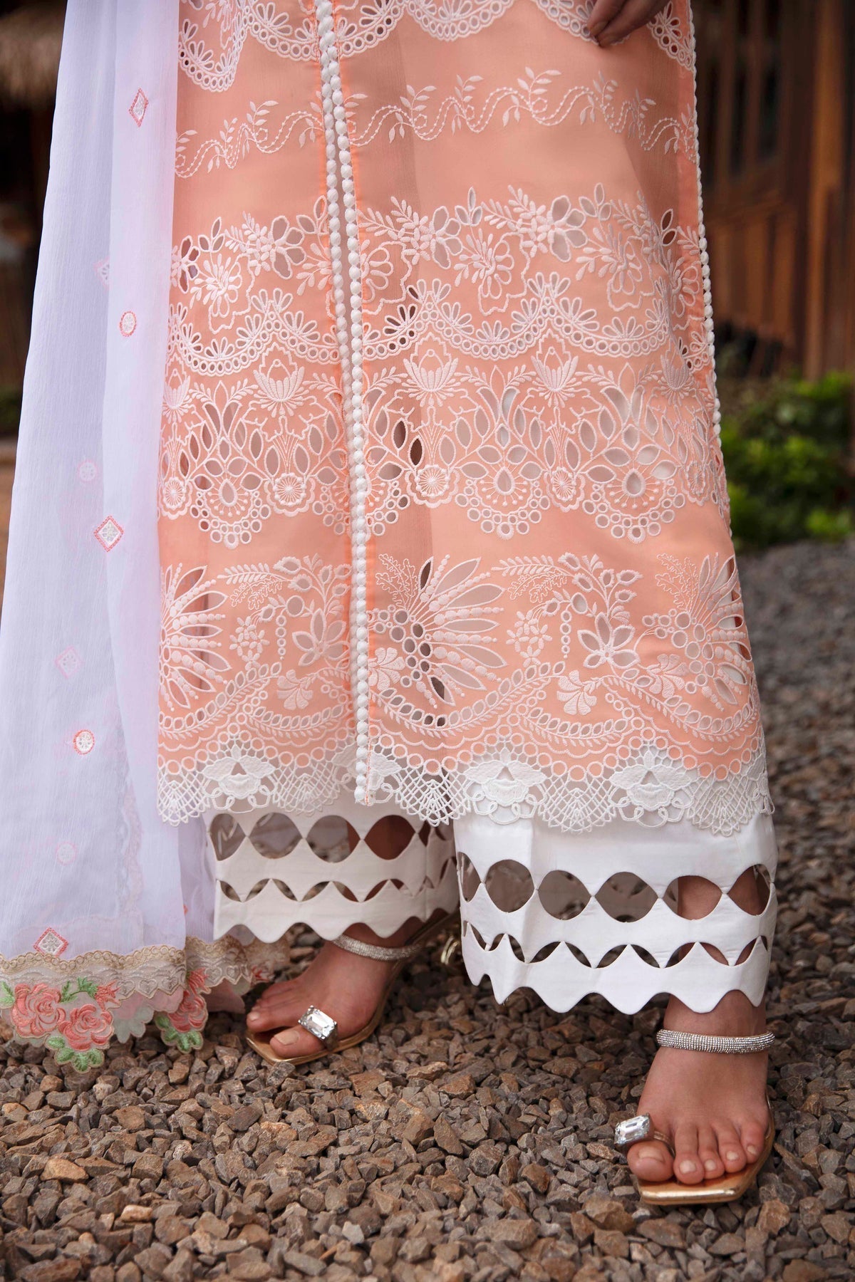 Sable Vogue | Luxury Lawn 24 | Linnea - by - Libasekhas UK - Registered Vendor of : Sable Vogue - 100% Original Designer Dresss