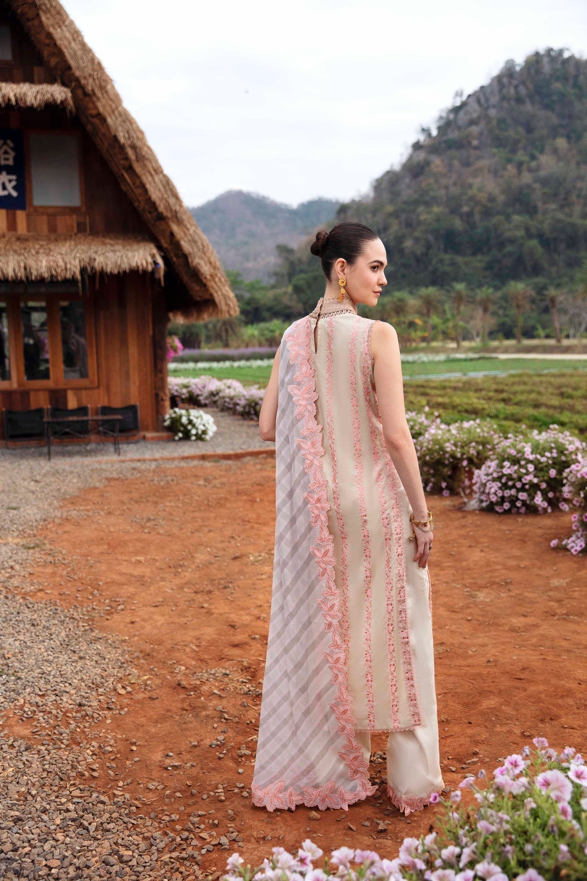 Sable Vogue | Luxury Lawn 24 | Clara - by - Libasekhas UK - Registered Vendor of : Sable Vogue - 100% Original Designer Dresss