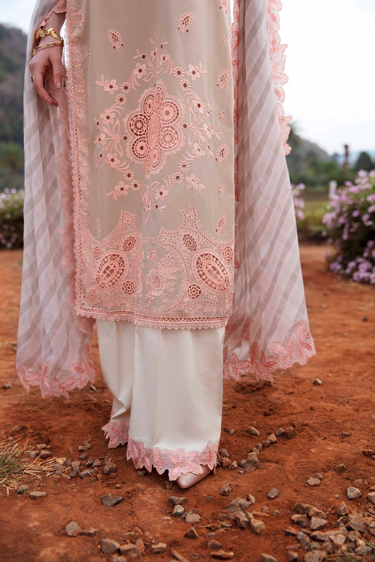 Sable Vogue | Luxury Lawn 24 | Clara - by - Libasekhas UK - Registered Vendor of : Sable Vogue - 100% Original Designer Dresss