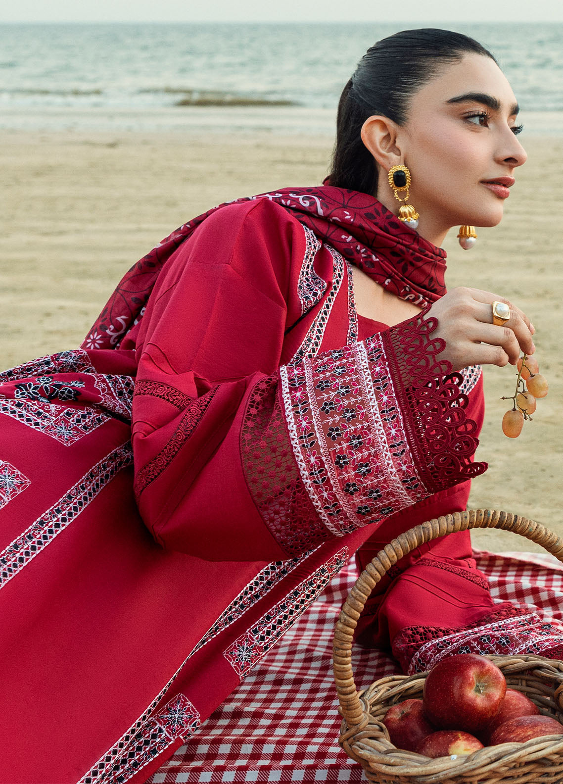 Sahane | Yaariyan Lawn Edit 25 | CT -20004 INA - Yaariyan - by - Libasekhas UK - Registered Vendor of : Sahane - 100% Original Designer Dresss