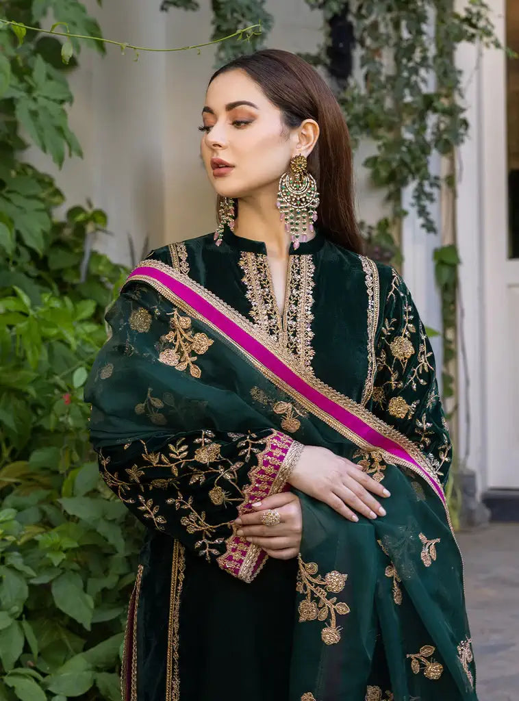 Zainab Chottani | Stitched Velvet 2022 | Pareeshay - by - Libasekhas UK - Registered Vendor of : Zainab Chottani - 100% Original Designer Dresss