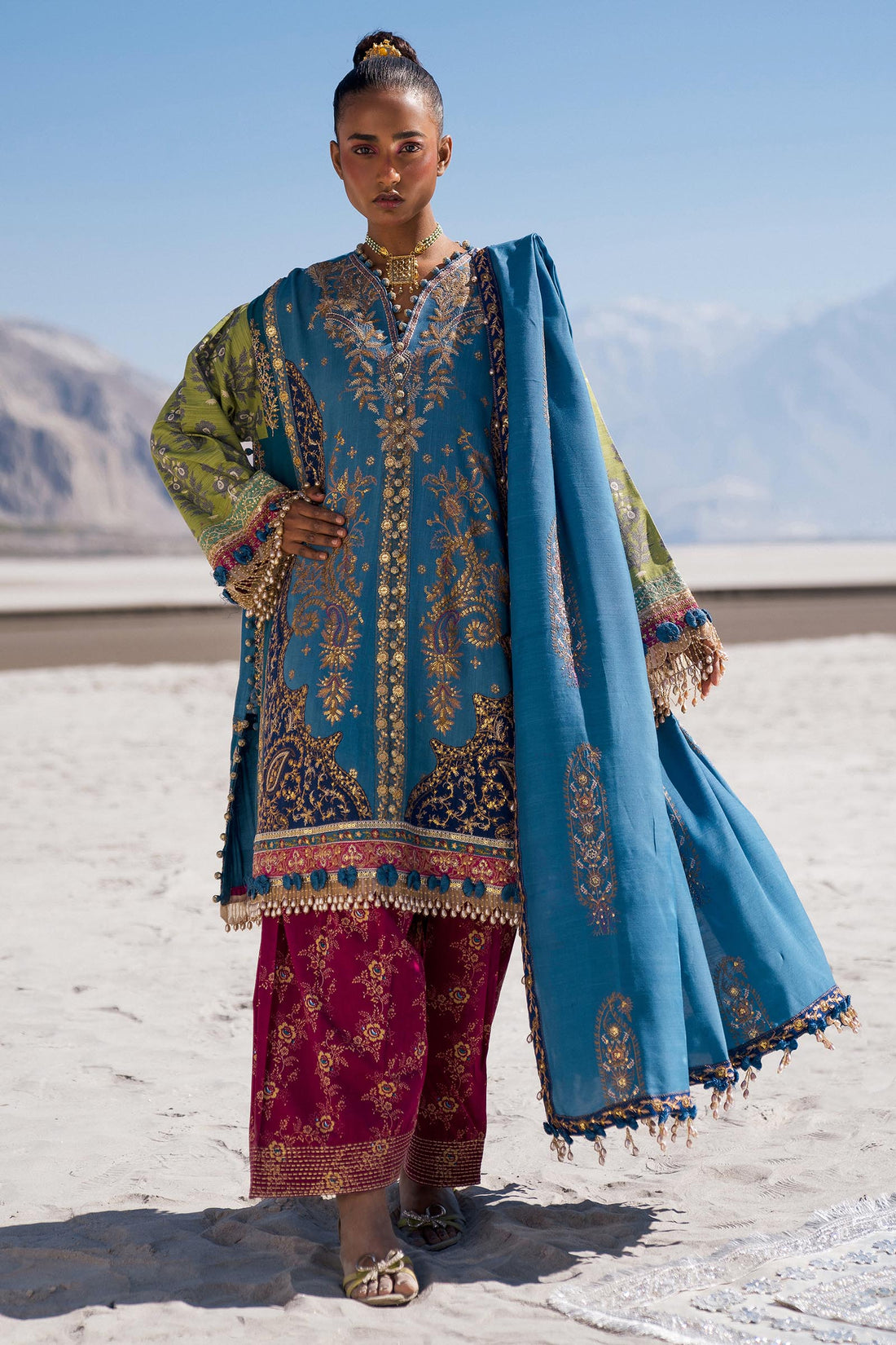 Sana Safinaz | Winter Shawl 24 | S241-002B-3CP - Libasekhas