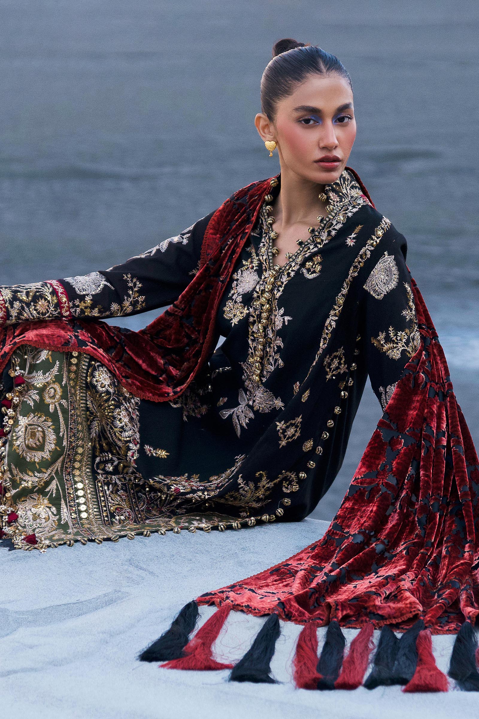 Sana Safinaz | Winter Shawl 24 | S241-001A-3CP - Libasekhas