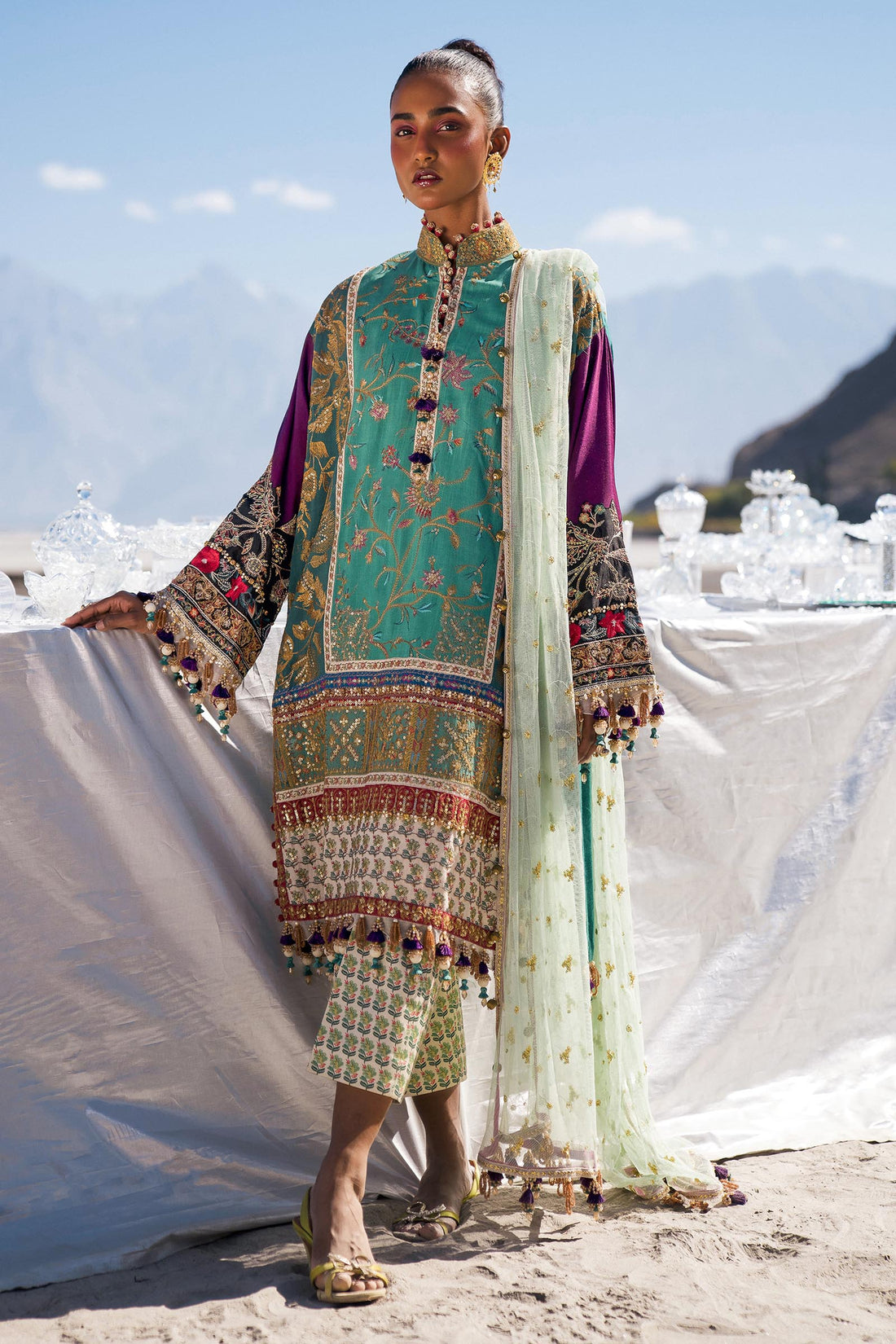 Sana Safinaz | Winter Shawl 24 | S241-004A-3CP - Libasekhas