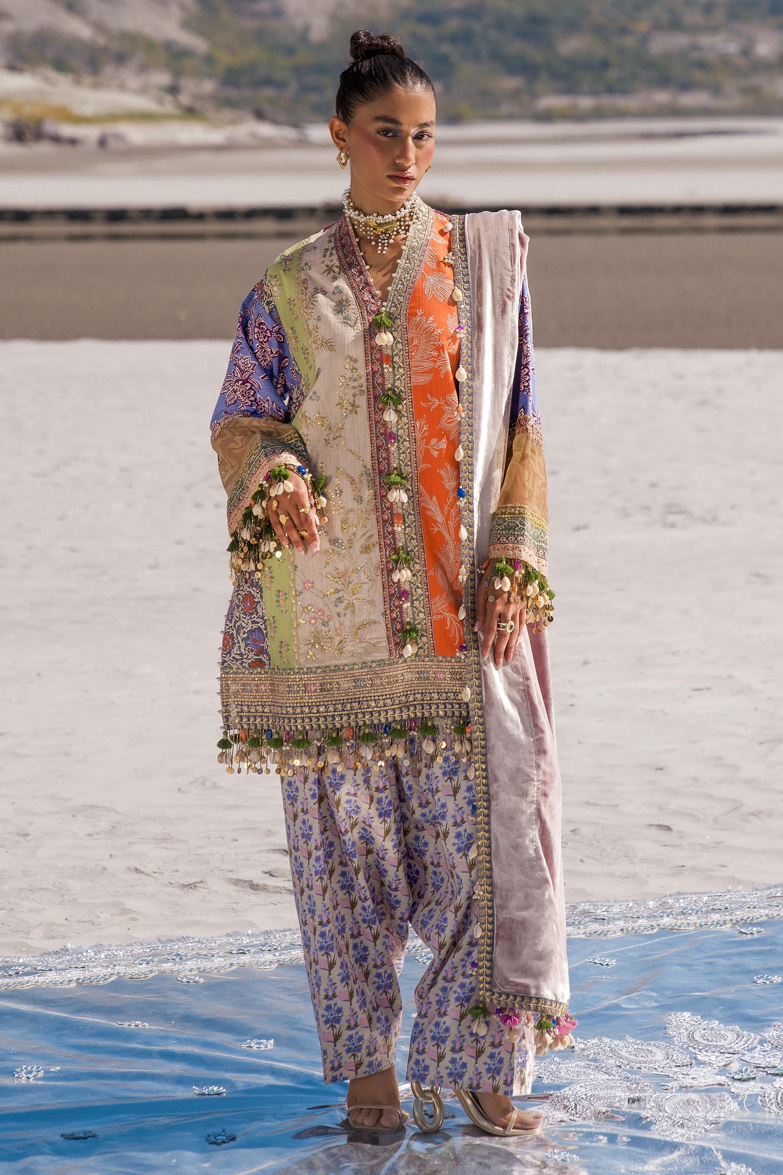 Sana Safinaz | Winter Shawl 24 | Velvet S241-006B-3CP - Libasekhas
