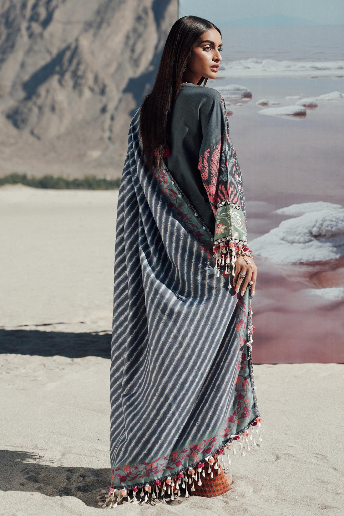Sana Safinaz | Winter Shawl 24 | S241-007B-3CP - Libasekhas