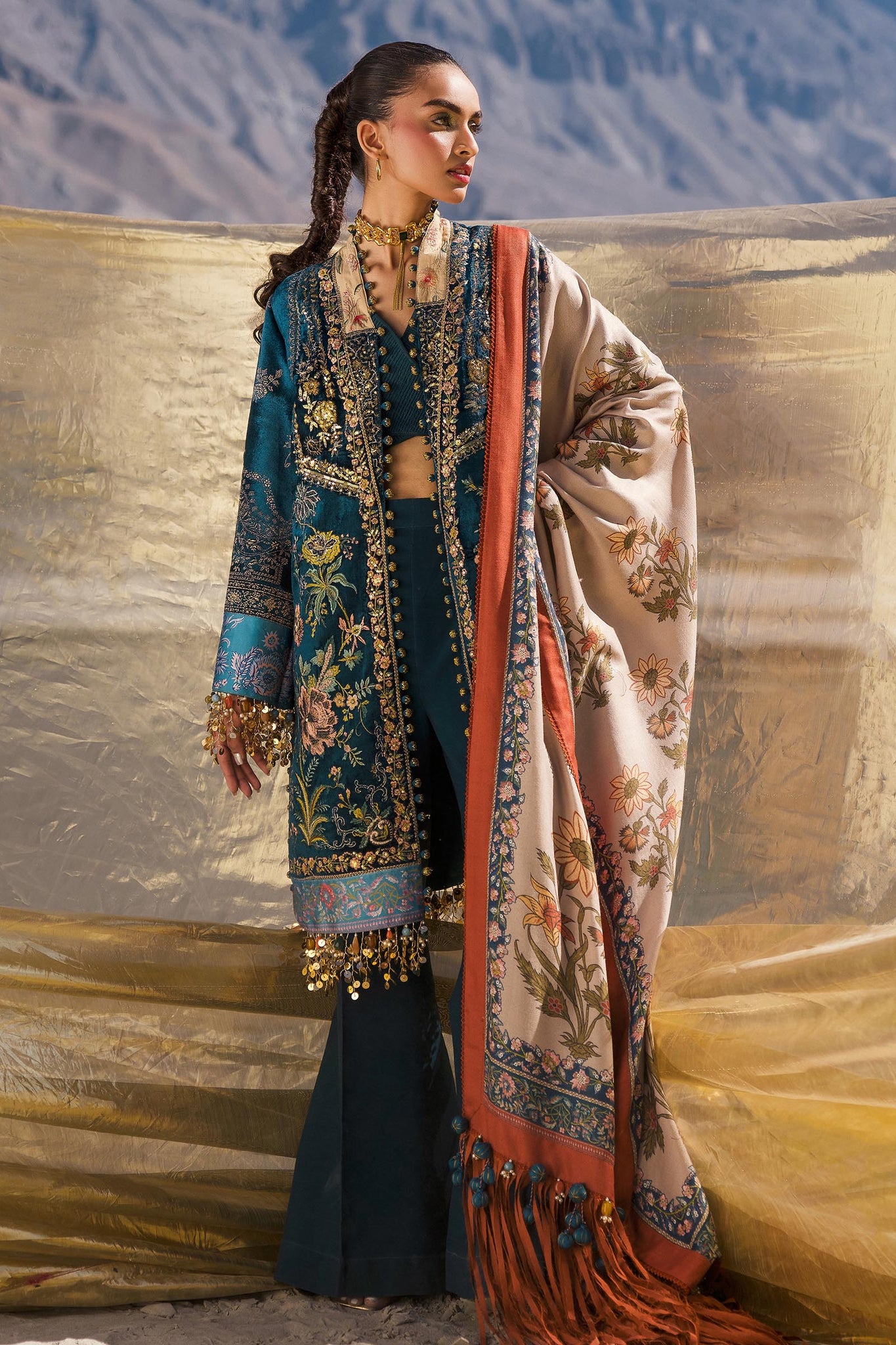 Sana Safinaz | Winter Shawl 24 | Velvet V241-003-3CP - Libasekhas