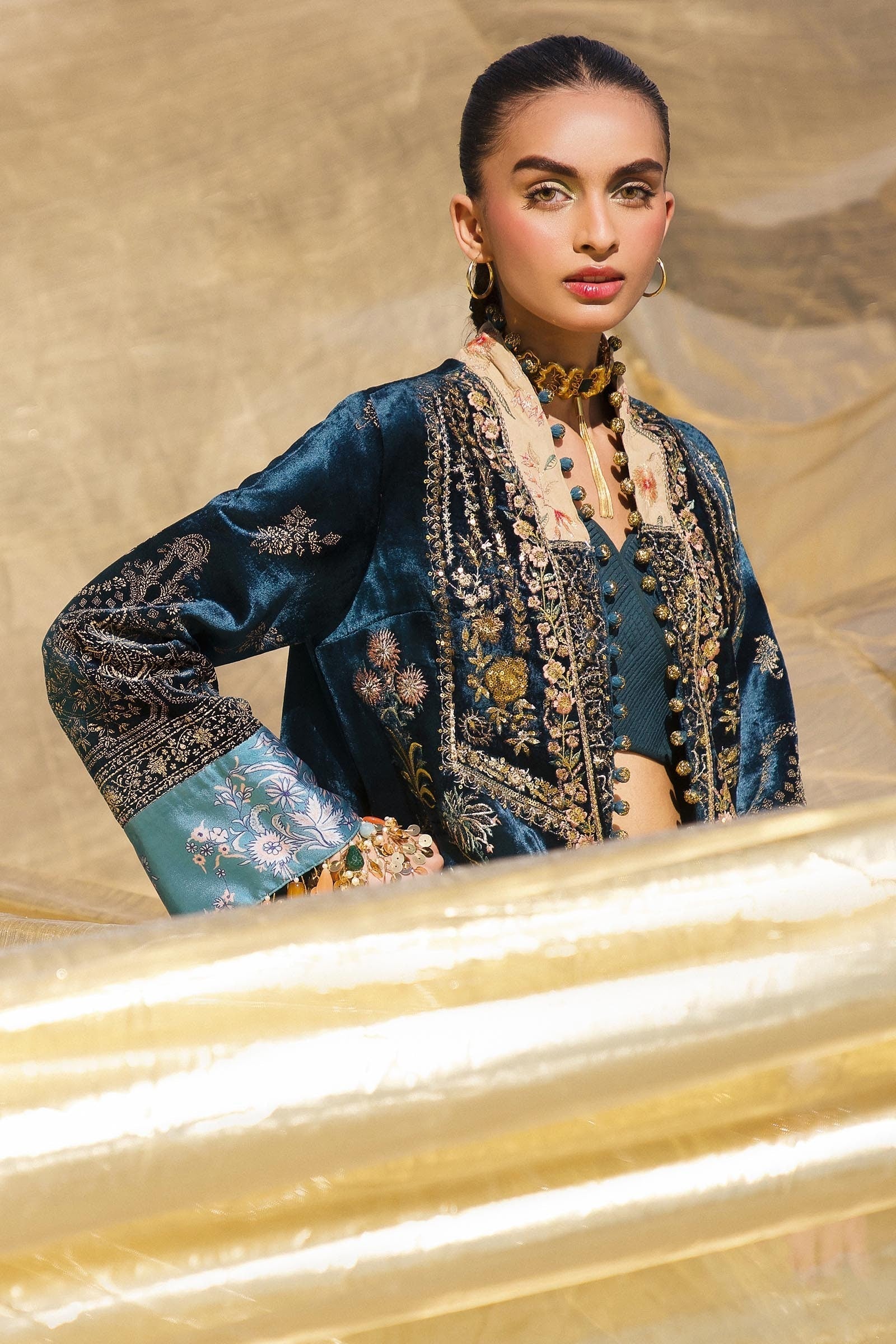 Sana Safinaz | Winter Shawl 24 | Velvet V241-003-3CP - Libasekhas