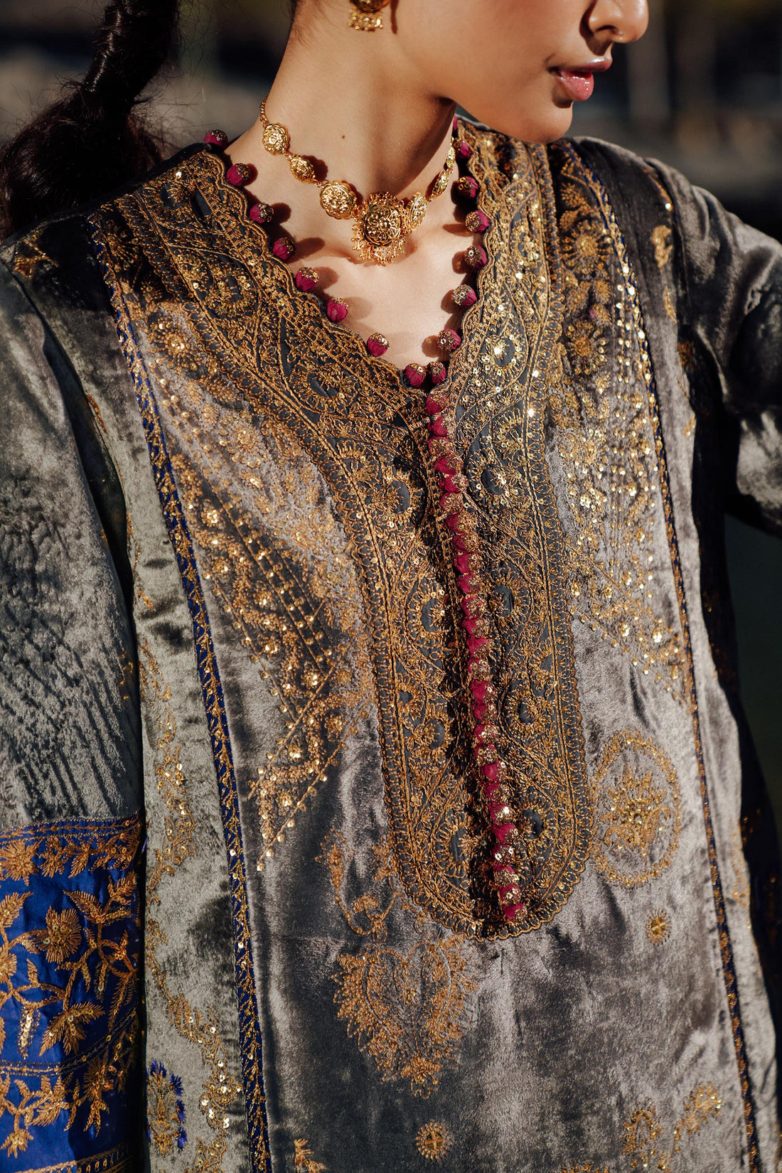 Sana Safinaz | Winter Shawl 24 | Velvet V241-004-3CP - Libasekhas