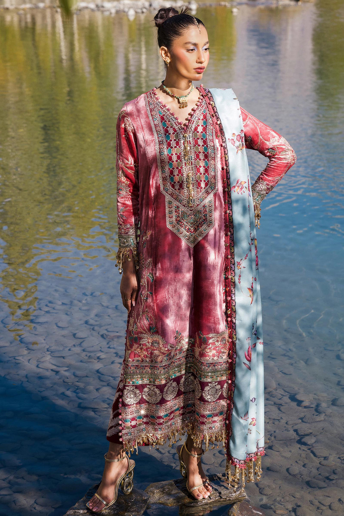 Sana Safinaz | Winter Shawl 24 | Velvet V241-005-3CP - Libasekhas