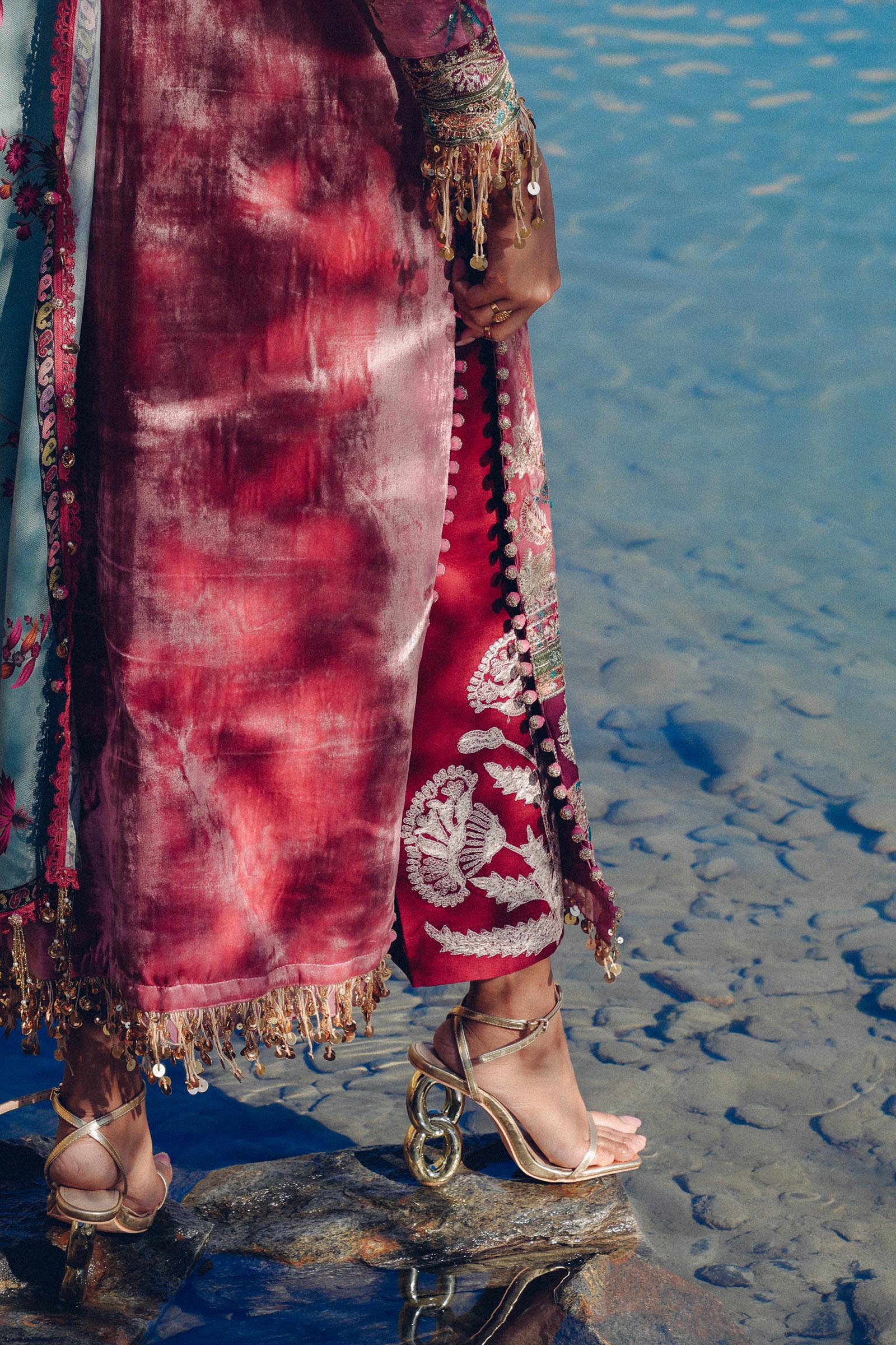 Sana Safinaz | Winter Shawl 24 | Velvet V241-005-3CP - Libasekhas