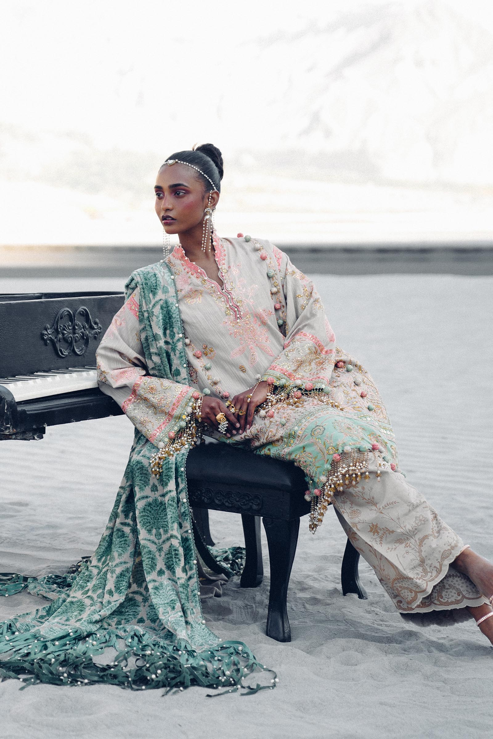 Sana Safinaz | Winter Shawl 24 | S241-001B-3CP - Libasekhas