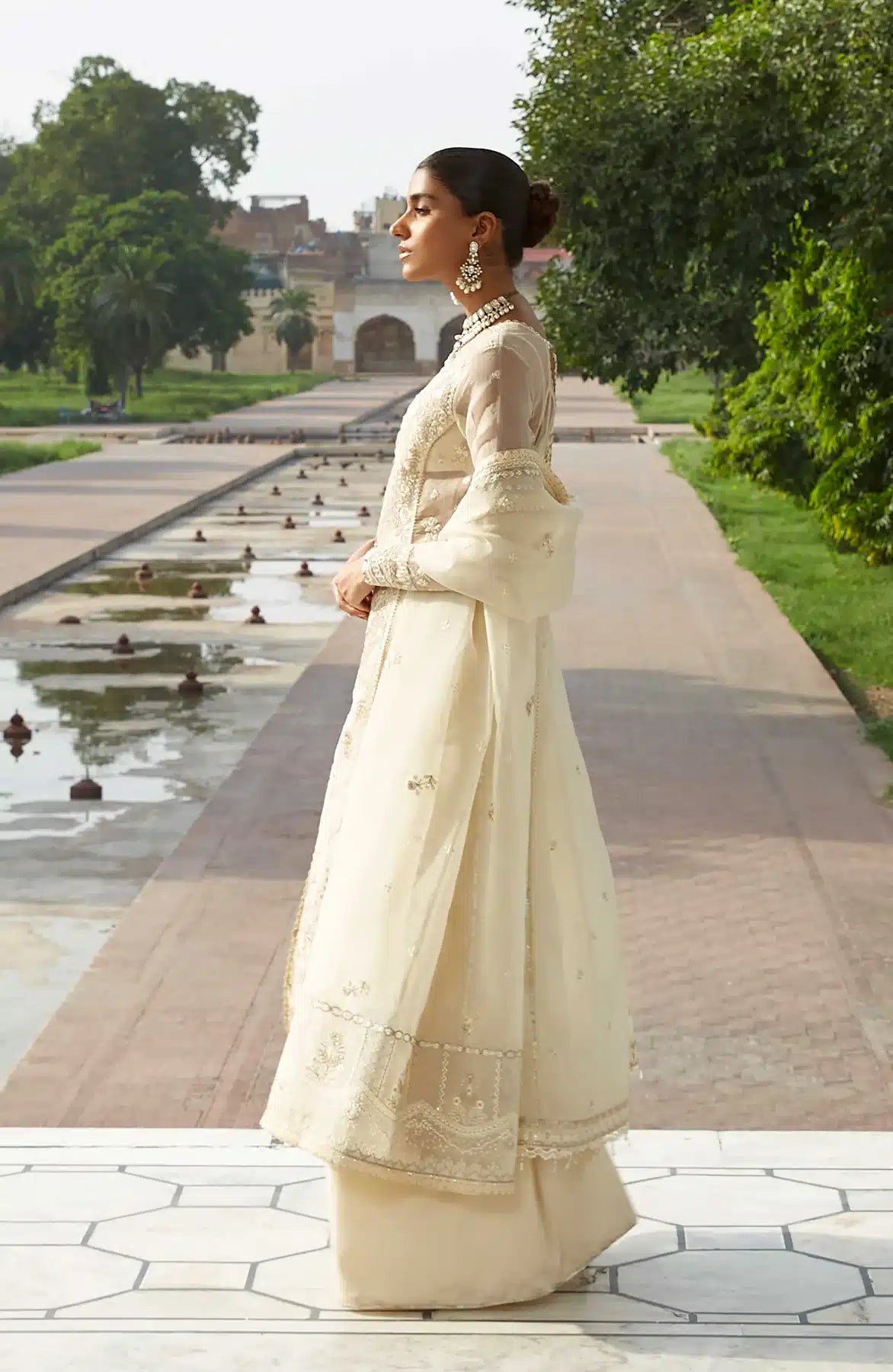 Seran | Taaruf Formals 2023 | Zora - by - Libasekhas UK - Registered Vendor of : Seran - 100% Original Designer Dresss