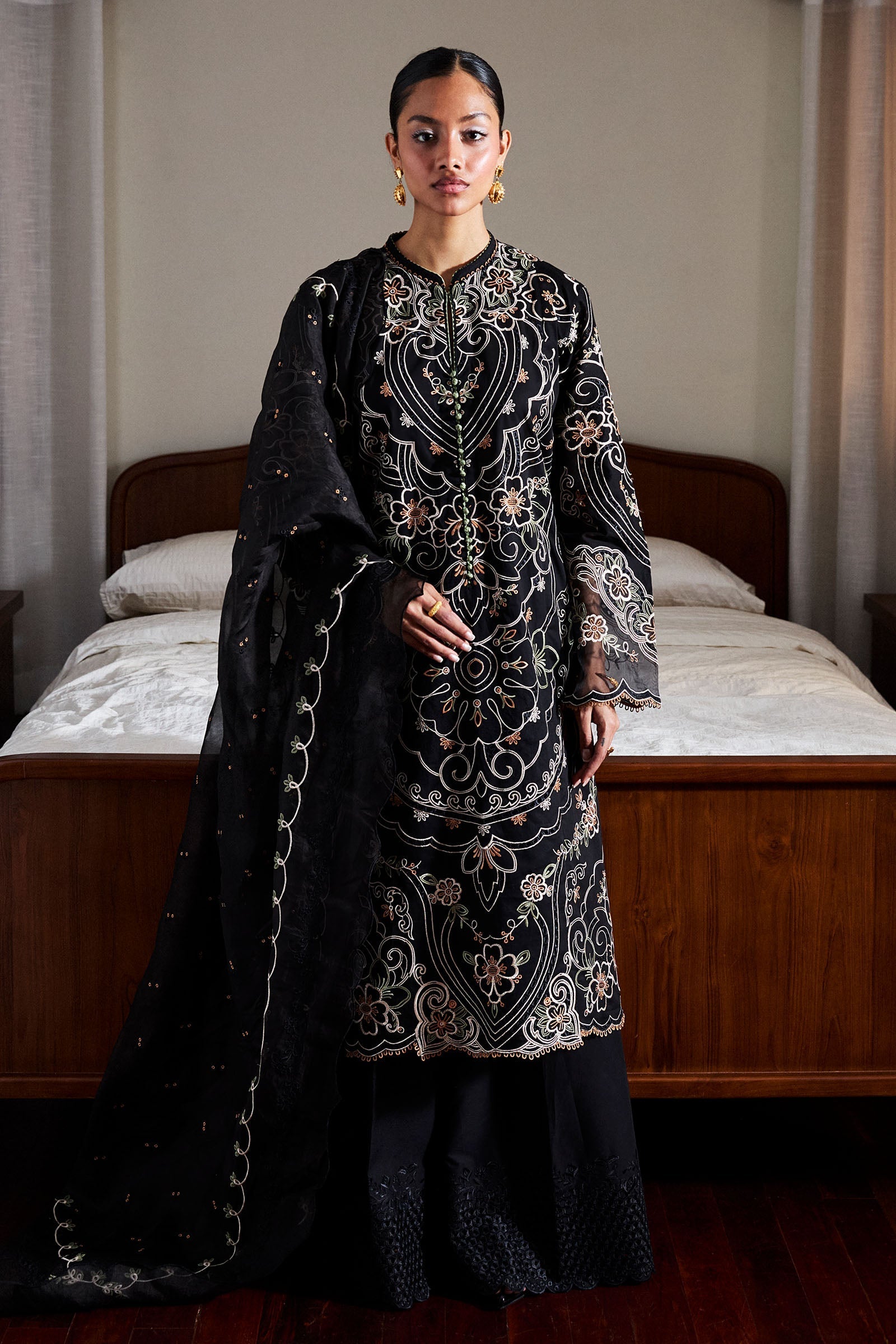 Zara Shahjahan | Satori 25 | Shizumi-4A - by - Libasekhas UK - Registered Vendor of : Zara Shahjahan - 100% Original Designer Dresss