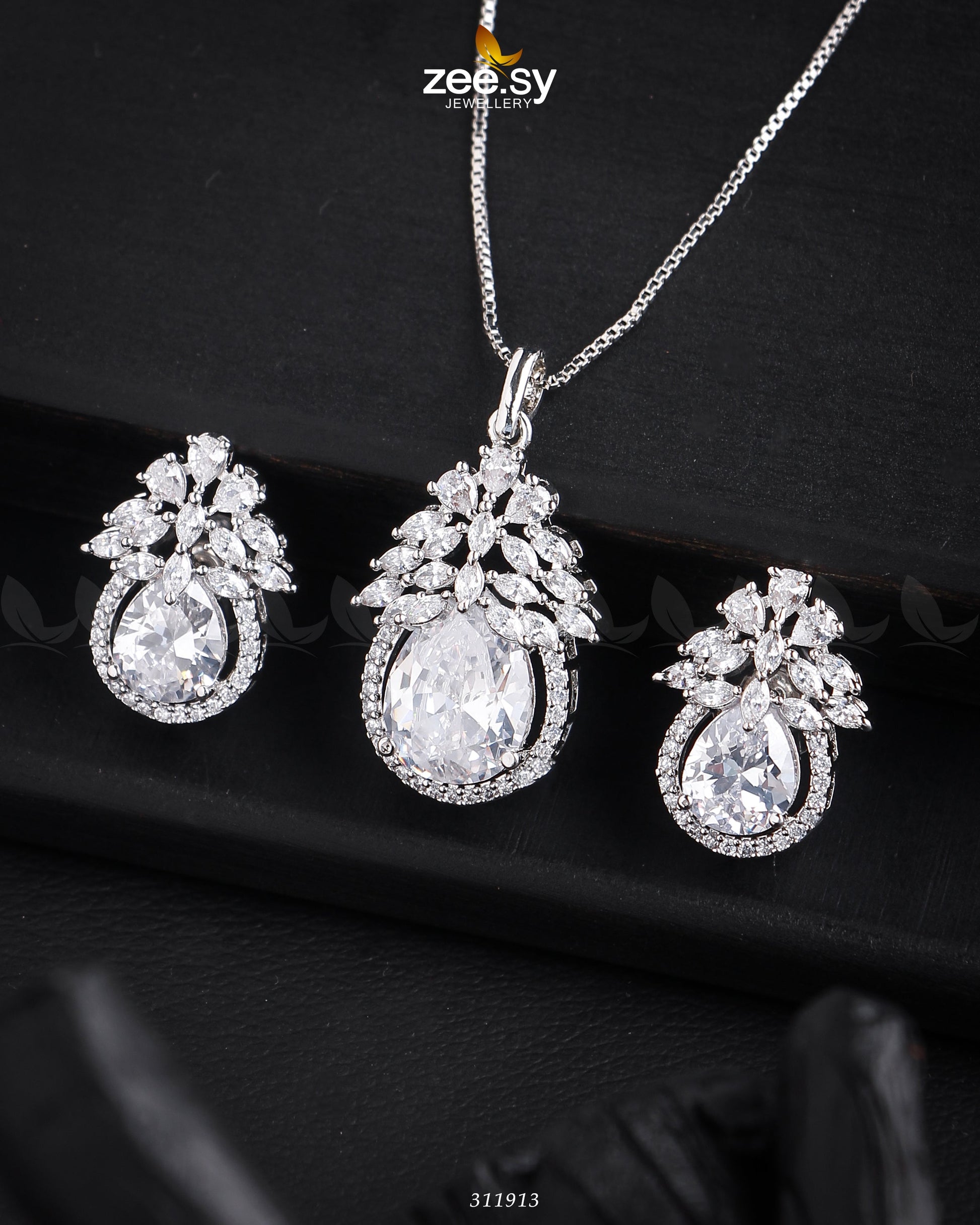Zara's Pendant Set - by - Libasekhas UK - Registered Vendor of : Zeesy - 100% Original Designer Dresss