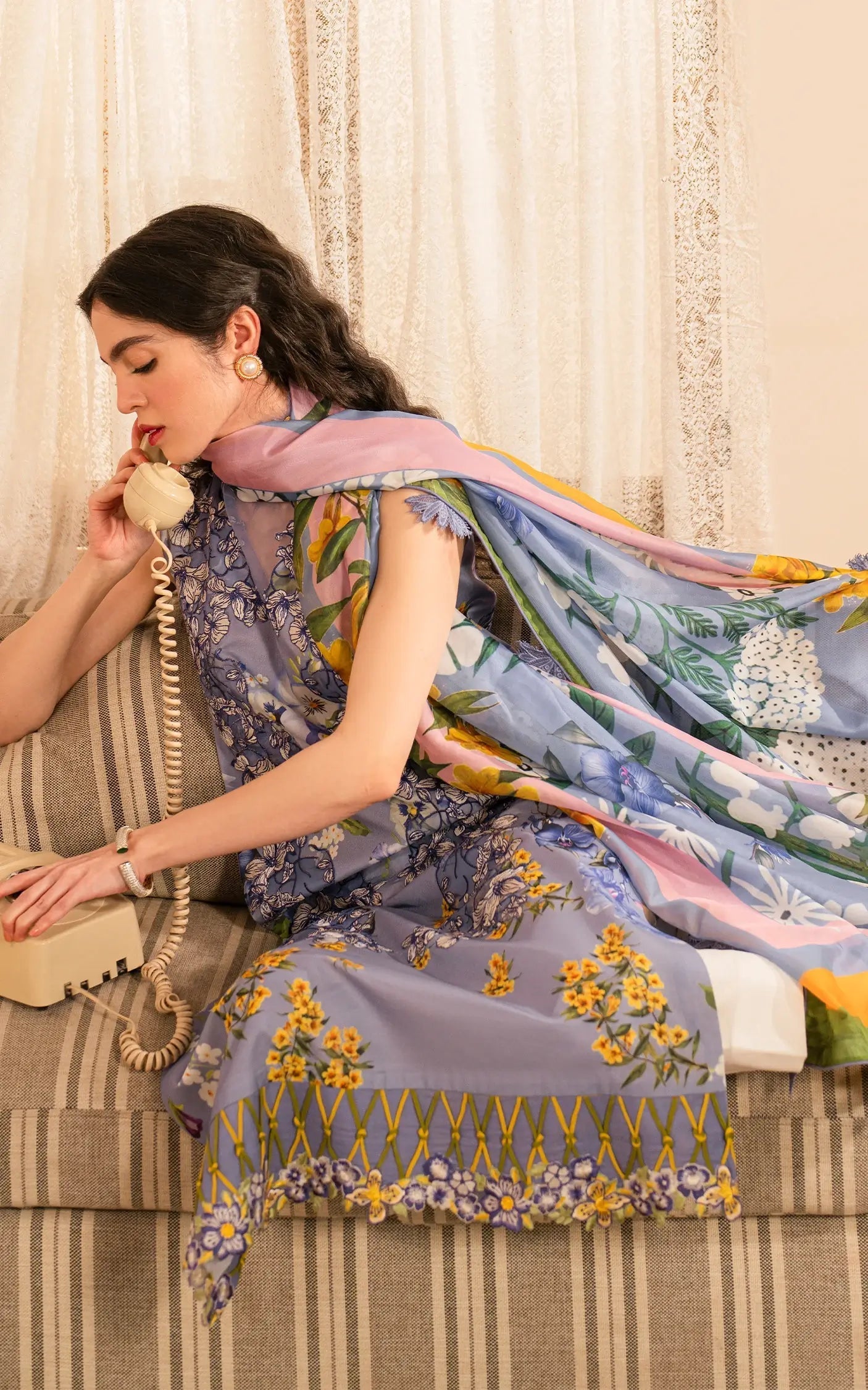 Asifa and Nabeel | Meraki Vintage 25 | Sunehri (MVL25-02) - by - Libasekhas UK - Registered Vendor of : Asifa and Nabeel - 100% Original Designer Dresss
