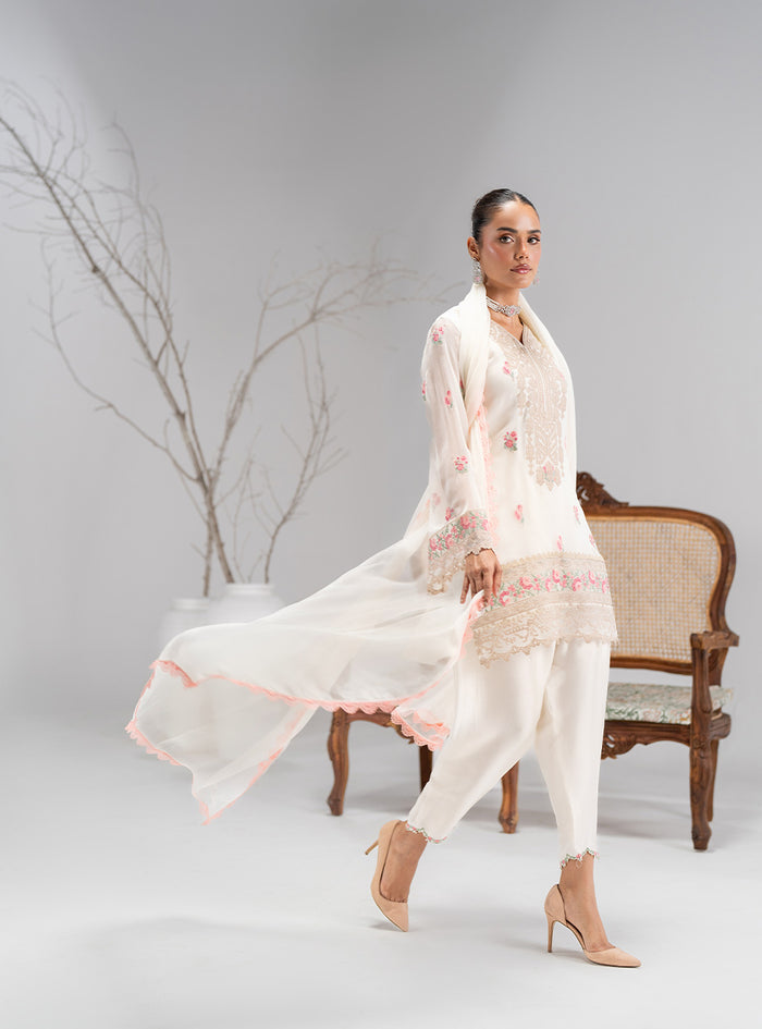 Zainab Chottani | Eid Pret 25 | Avia - by - Libasekhas UK - Registered Vendor of : Zainab Chottani - 100% Original Designer Dresss