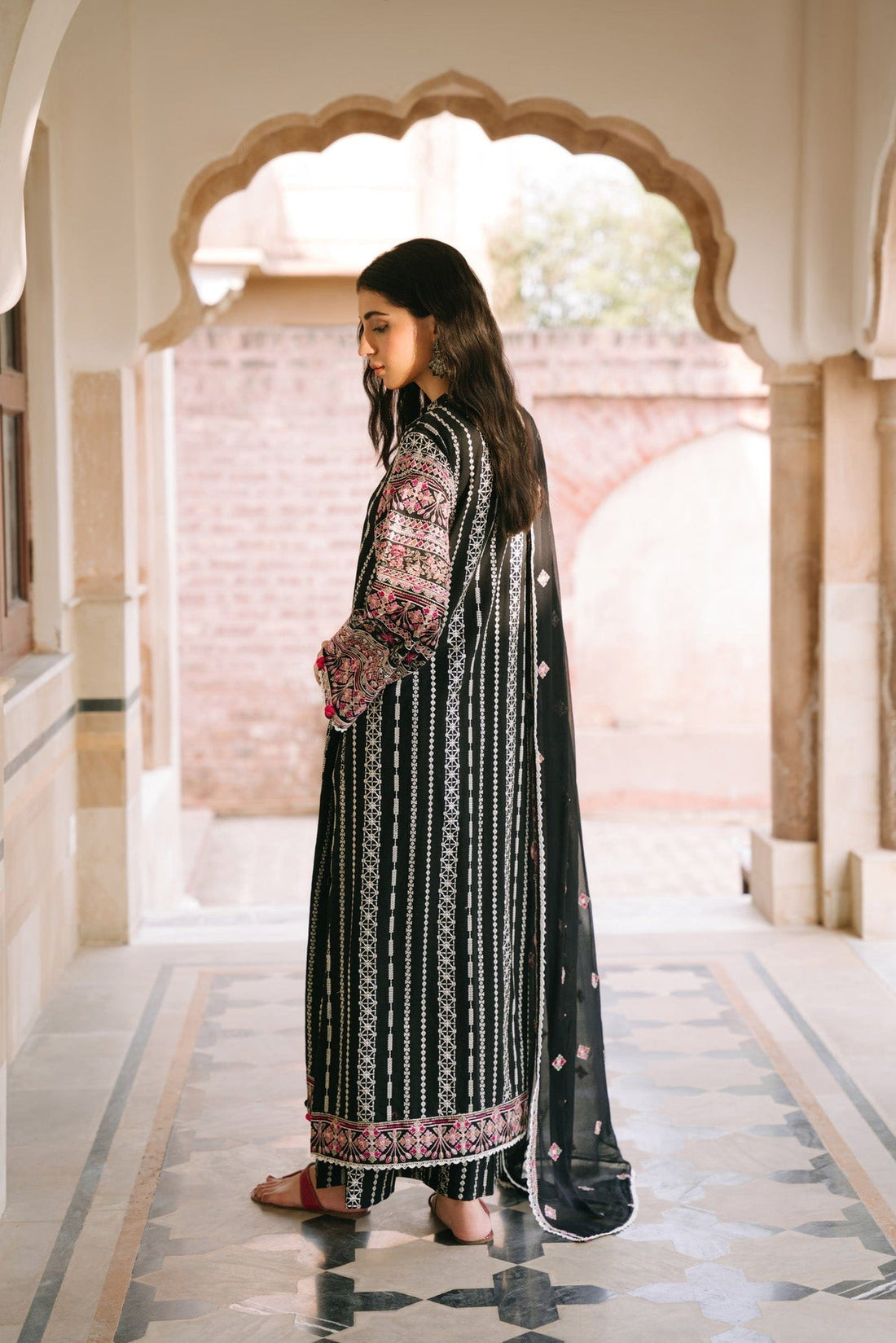 Taana Baana | Manzil Winter | B3401A - by - Libasekhas UK - Registered Vendor of : Taana Baana - 100% Original Designer Dresss