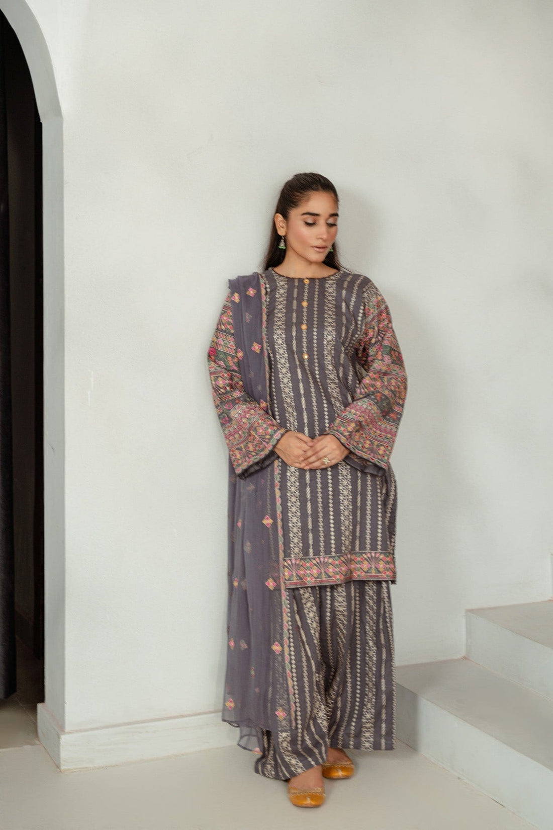 Taana Baana | Manzil Winter |  B3401B - by - Libasekhas UK - Registered Vendor of : Taana Baana - 100% Original Designer Dresss