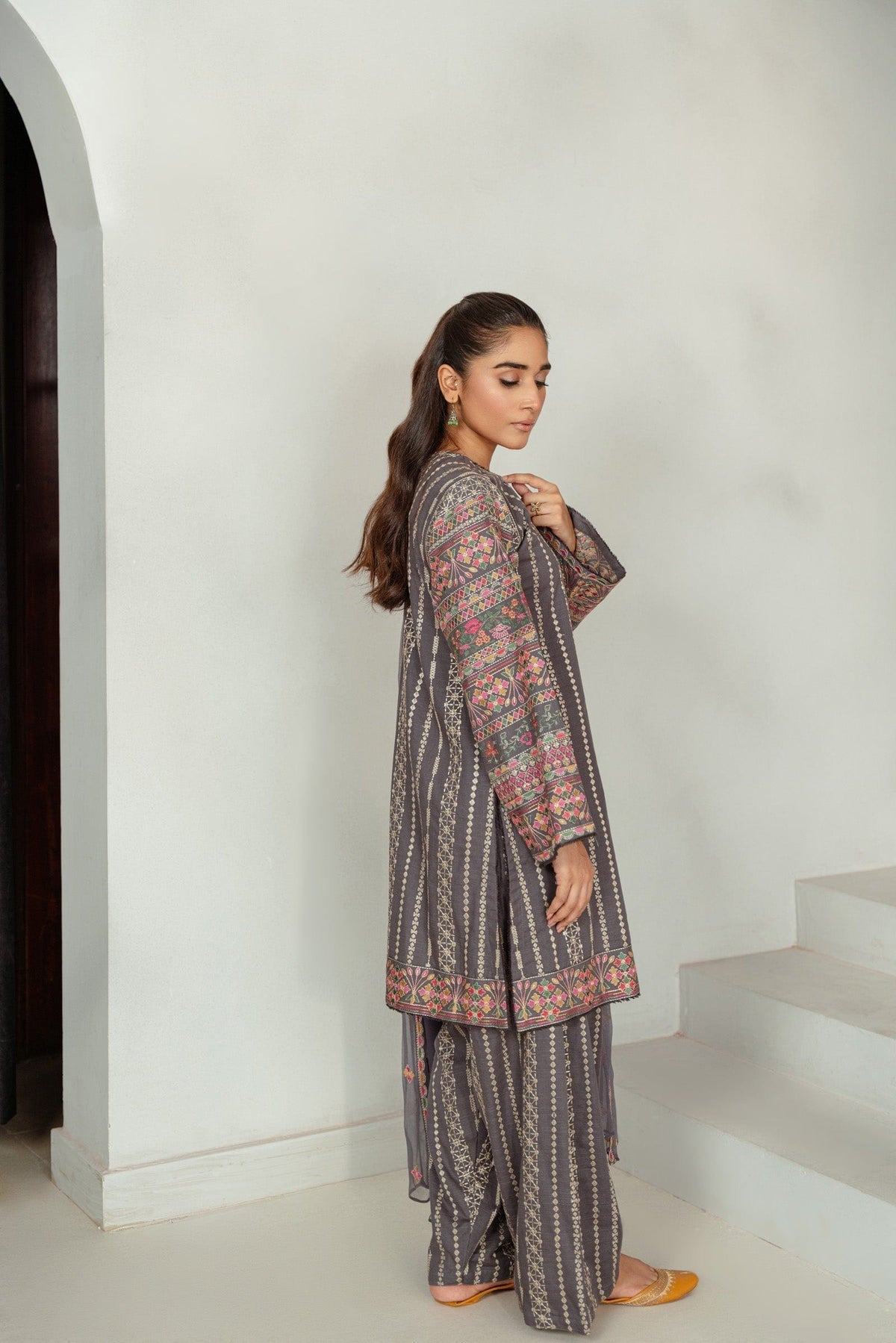 Taana Baana | Manzil Winter |  B3401B - by - Libasekhas UK - Registered Vendor of : Taana Baana - 100% Original Designer Dresss
