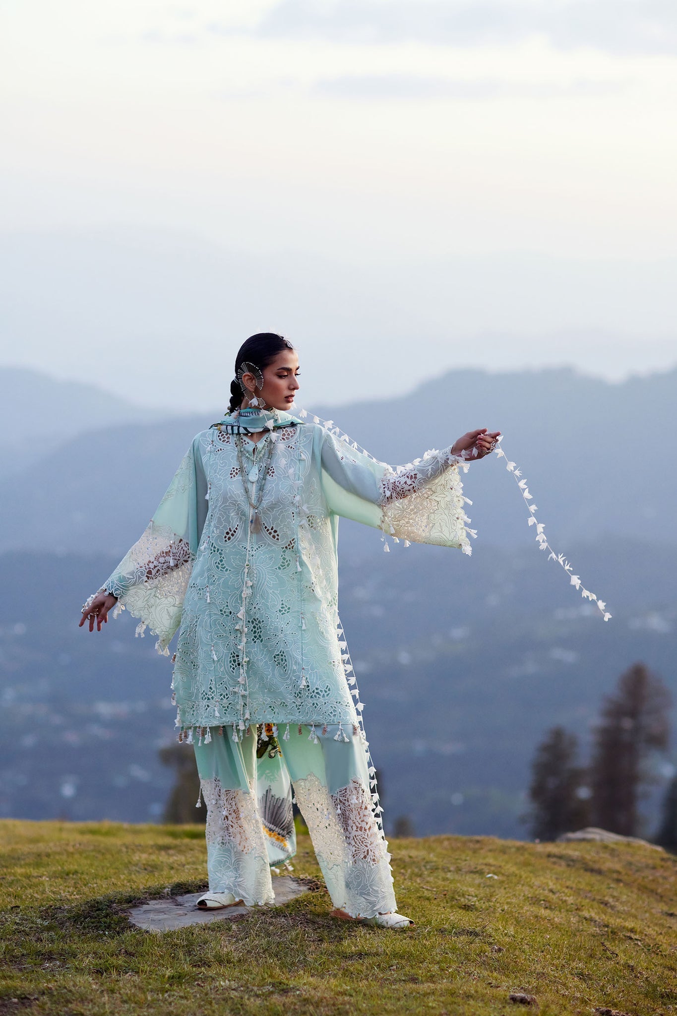 Elan | Kashmee Legacy Lawn 26 |ZEVARÃ (EL26-07 A) - by Libasekhas UK - Registered Vendor of : Elan - 100% Original Designer Dress