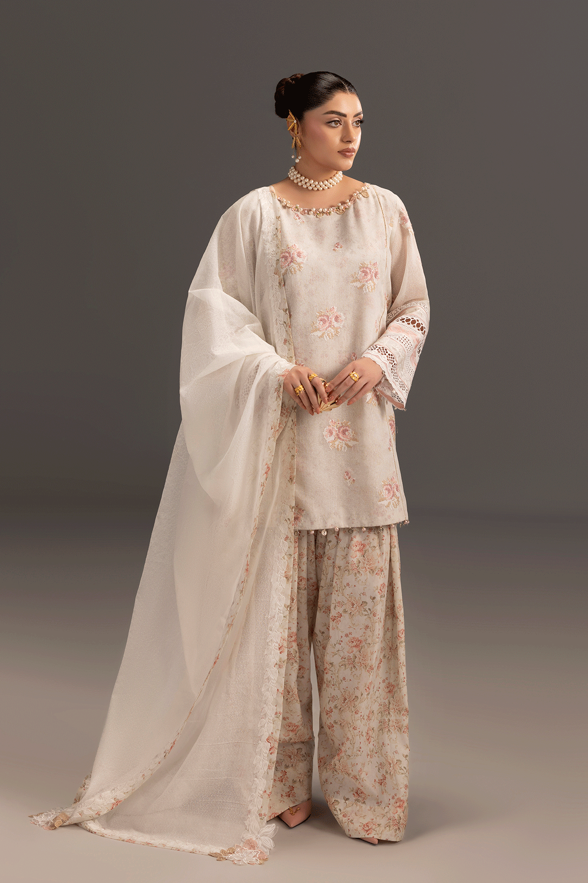 Erum Khan | Summer Whisper | Queen Radiance - by Libasekhas UK - Registered Vendor of : Erum Khan - 100% Original Designer Dress
